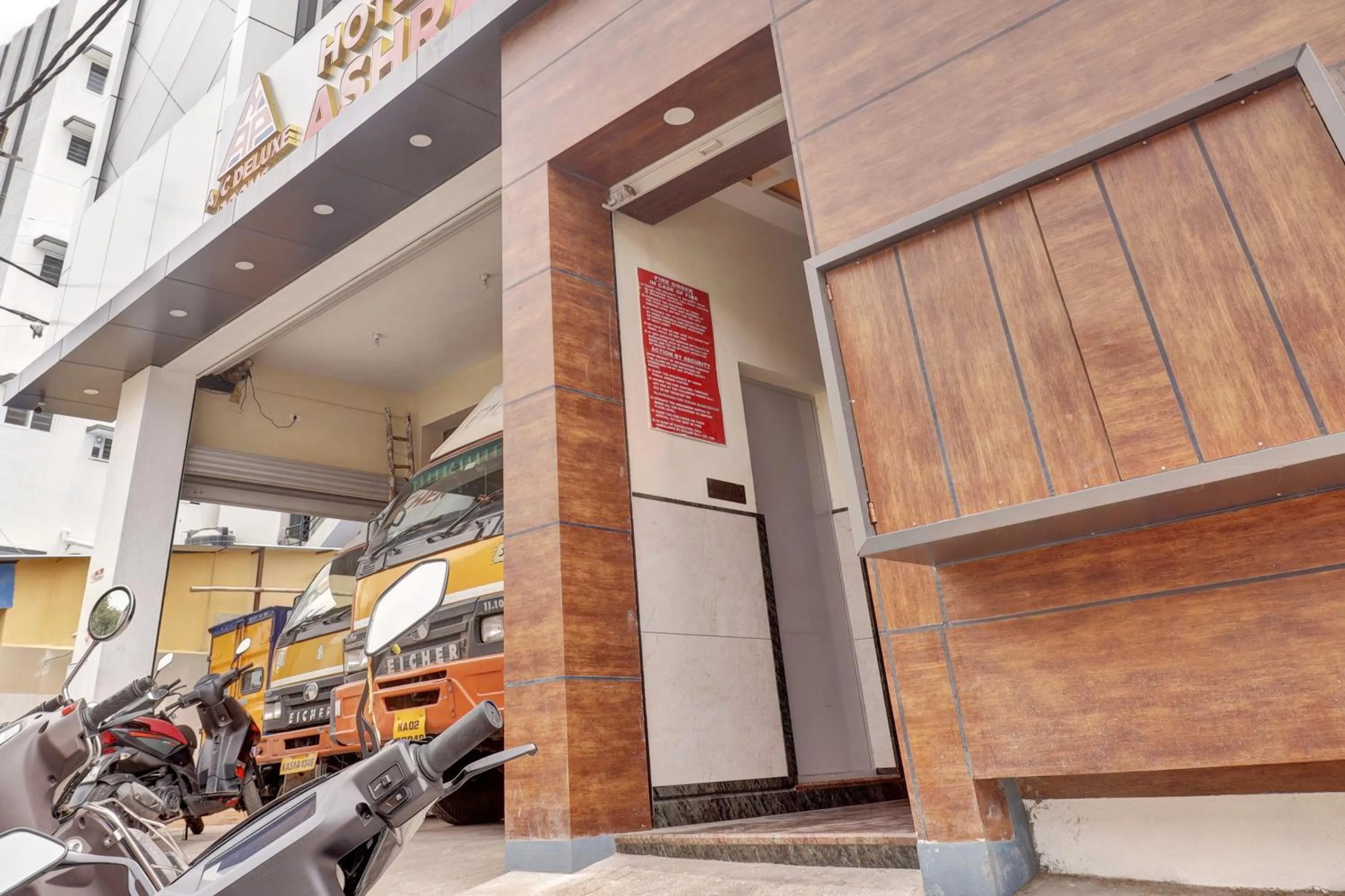 Facade/entrance in Super Collection O Ashraya Paradise