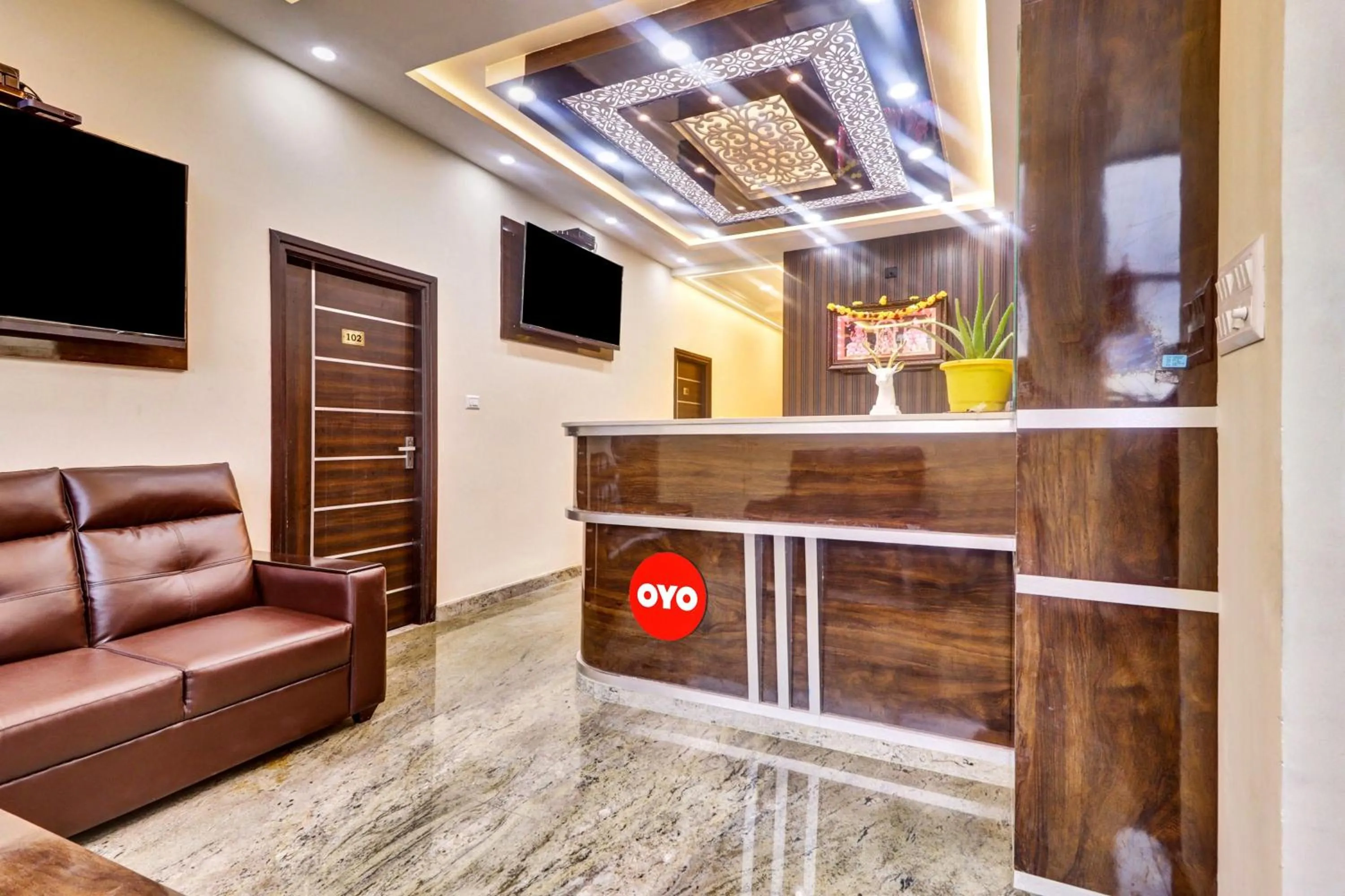 Lobby or reception in Super Collection O Ashraya Paradise