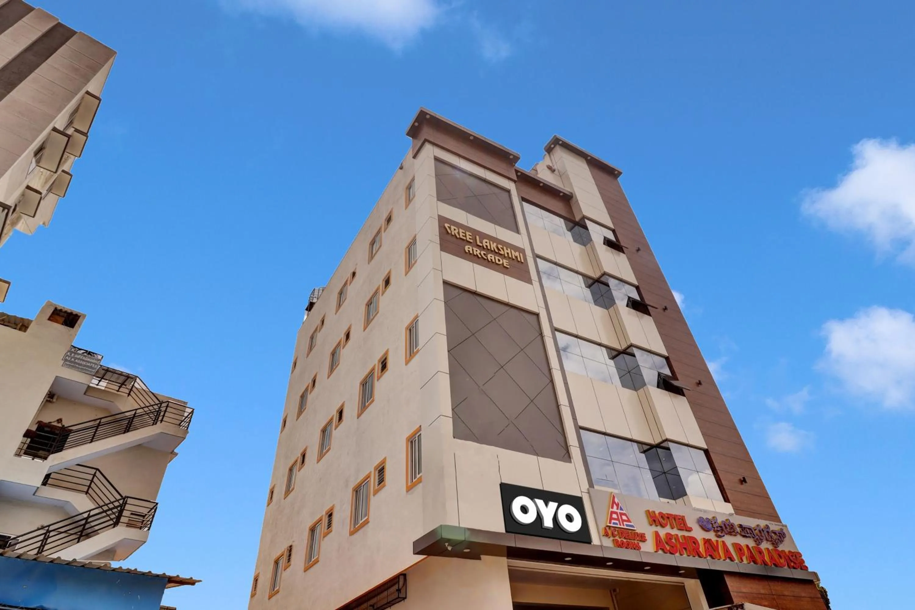 Facade/entrance in Super Collection O Ashraya Paradise