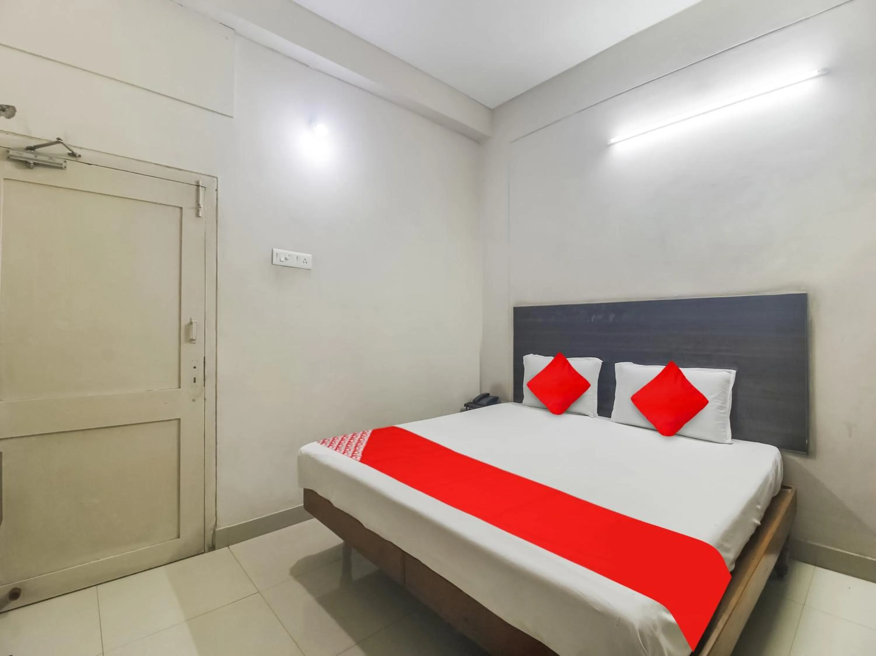 Bedroom, Bed in Hotel O Bharat Lodge