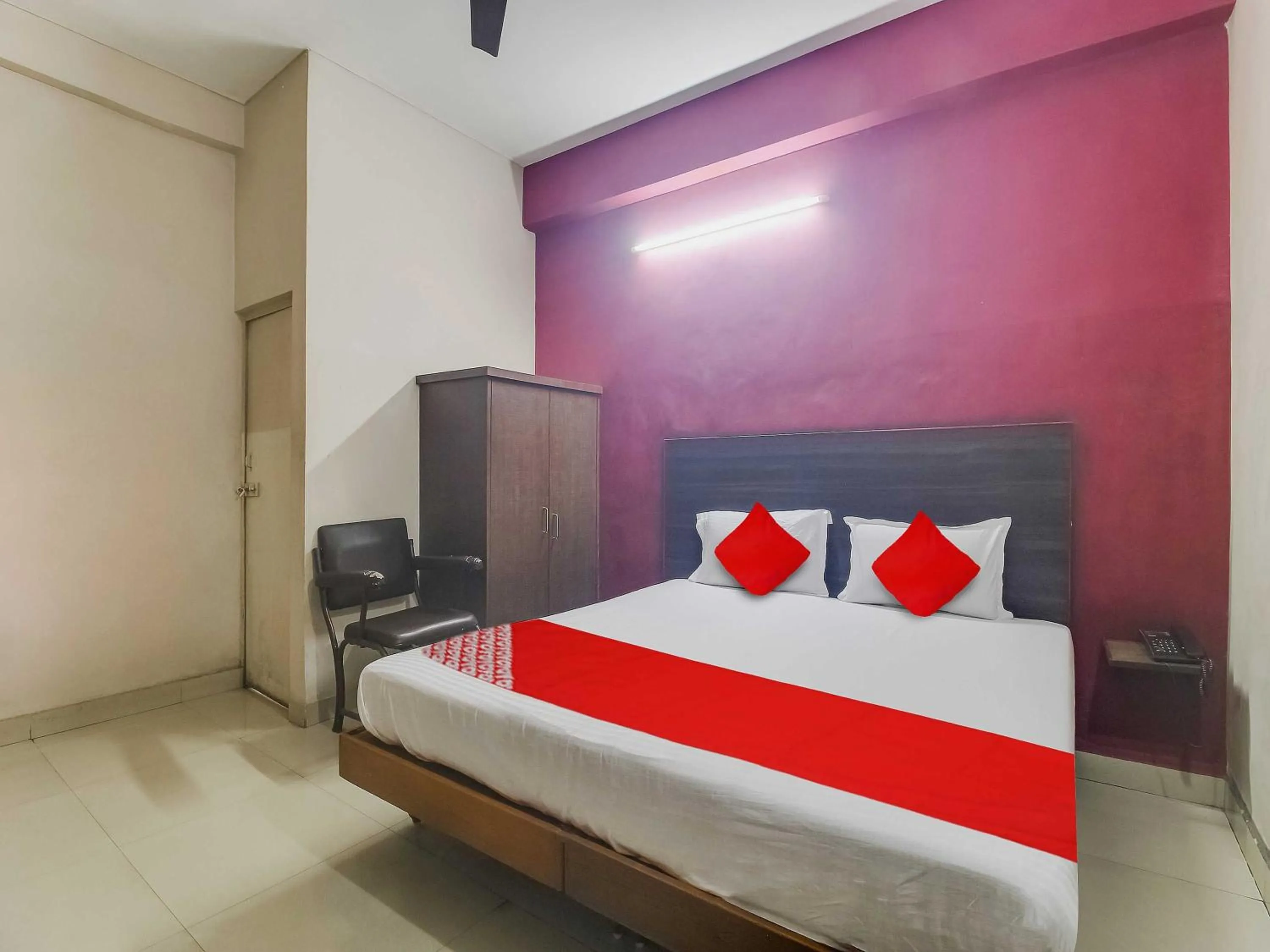 Bedroom, Bed in Hotel O Bharat Lodge