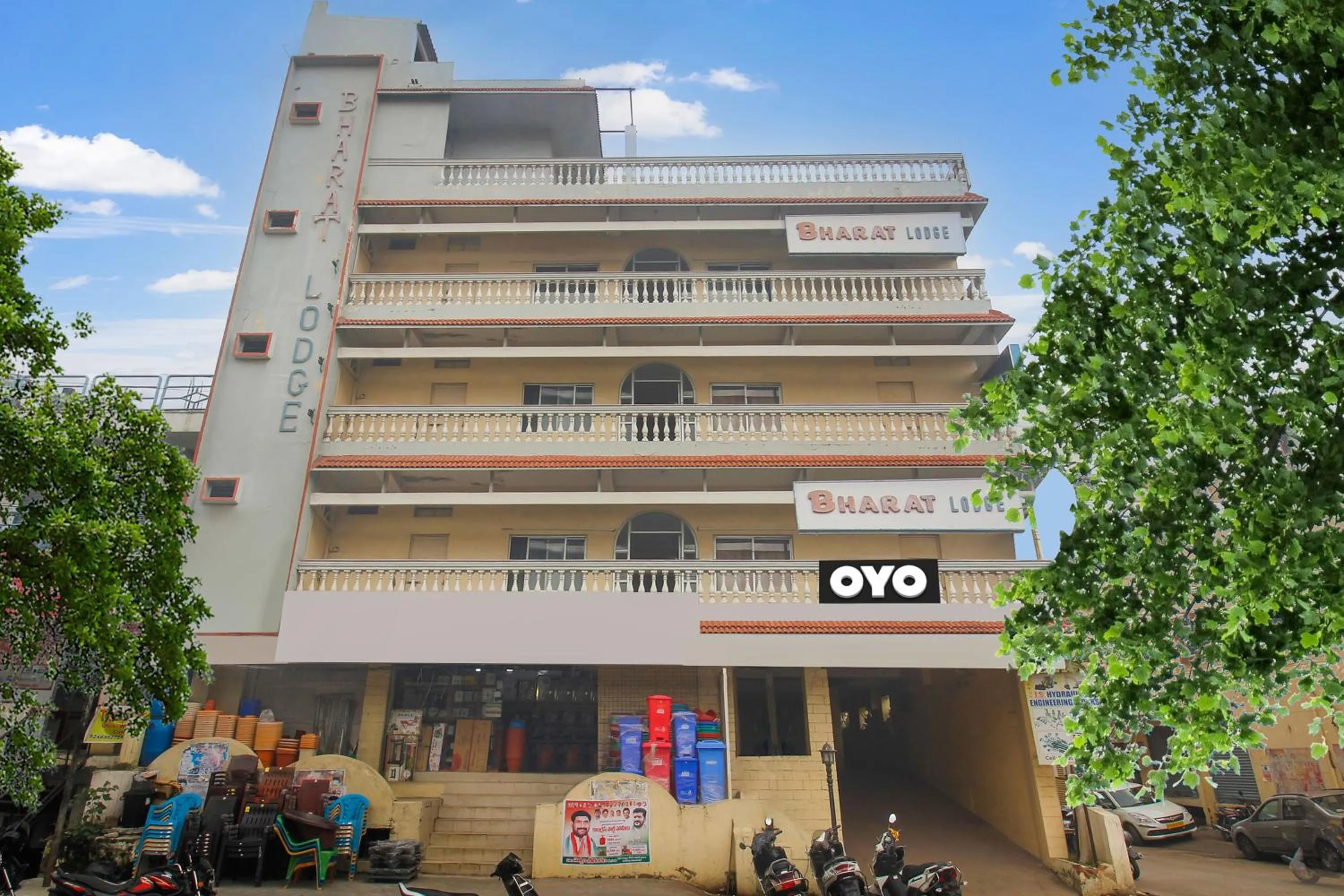 Facade/entrance in Hotel O Bharat Lodge
