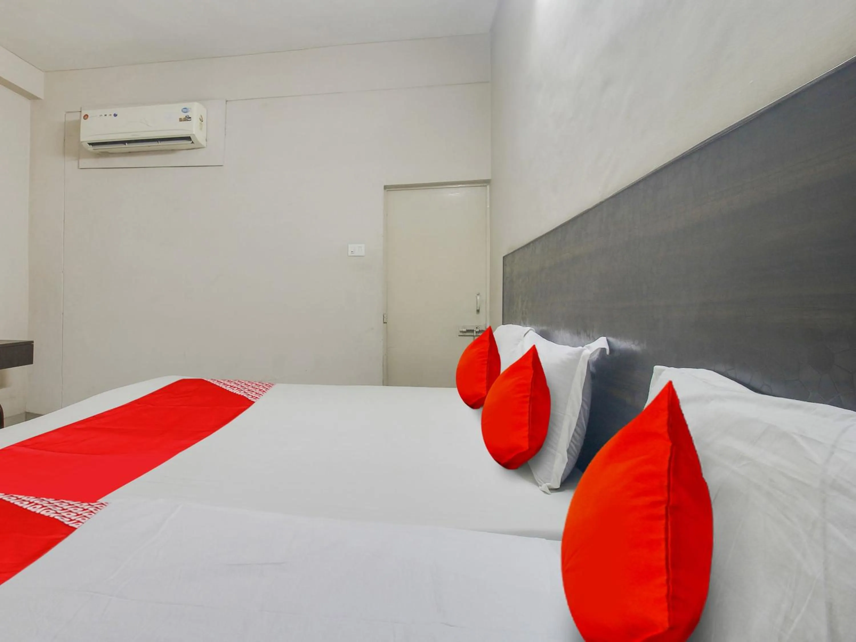 Bedroom, Bed in Hotel O Bharat Lodge