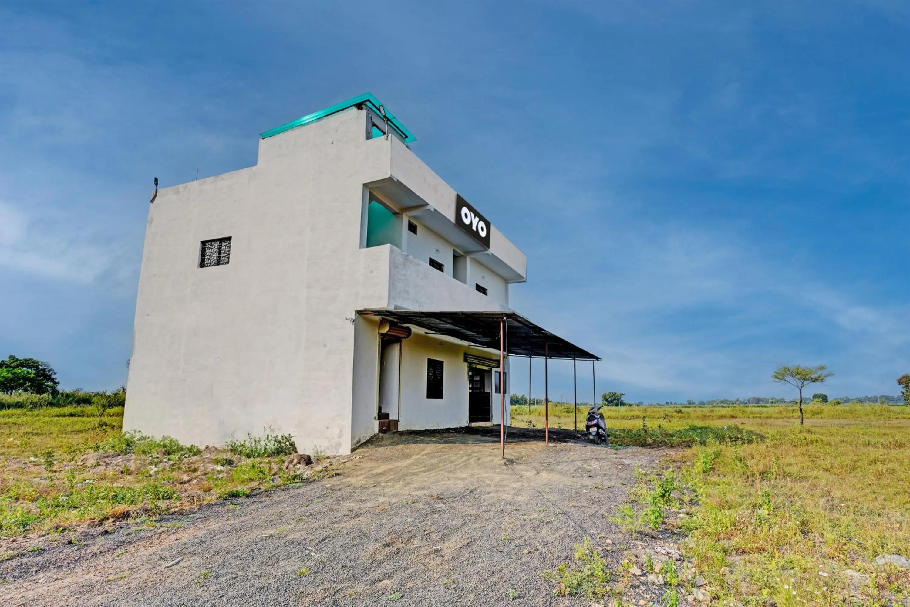 Facade/entrance in Hotel O RJ Hotel