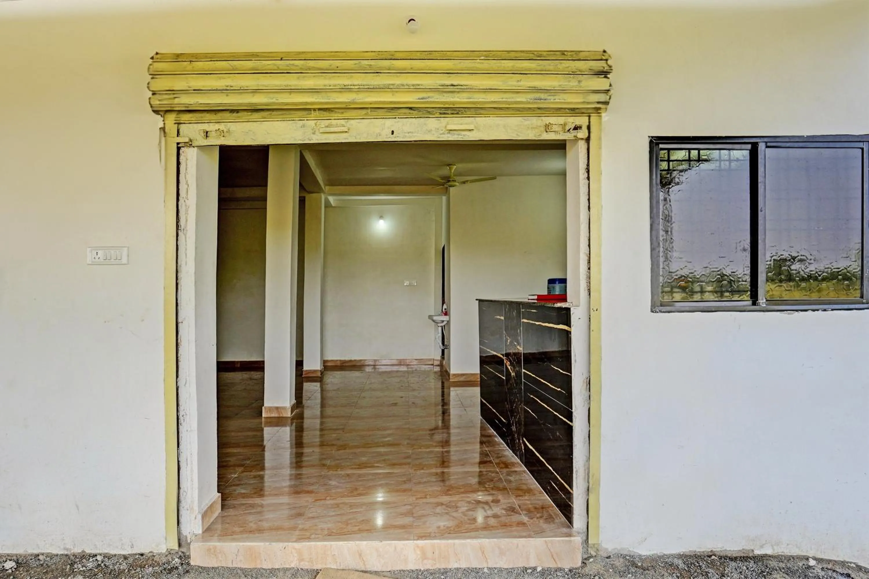 Facade/entrance in Hotel O RJ HOTEL INN