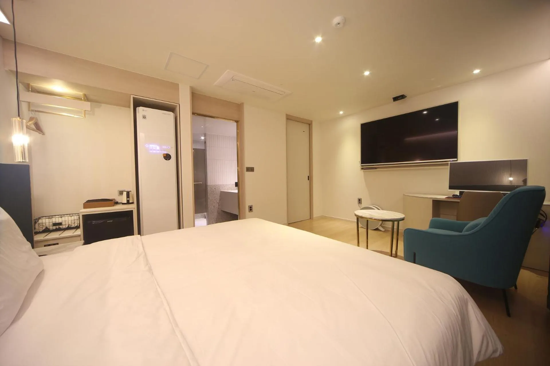 Bed in H Avenue Hotel Minam
