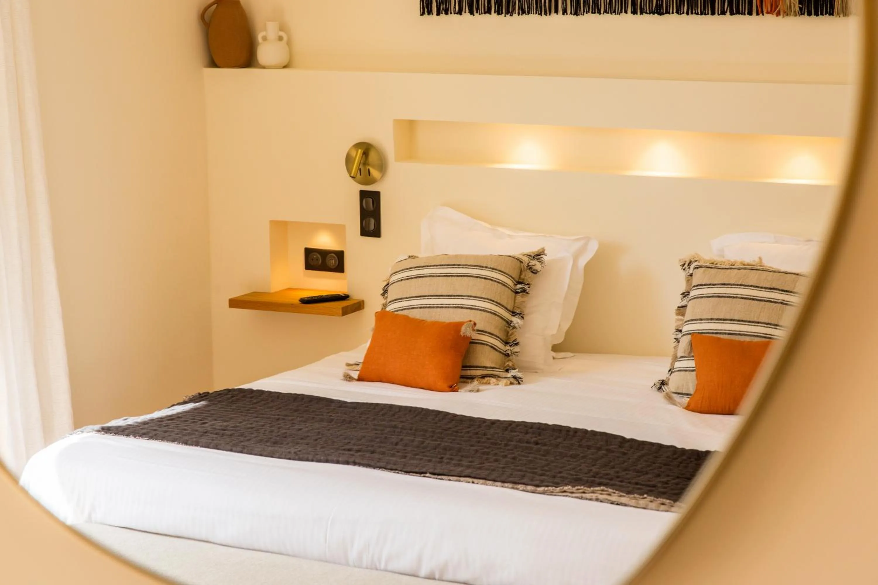 Bedroom in Hôtel La Caravelle