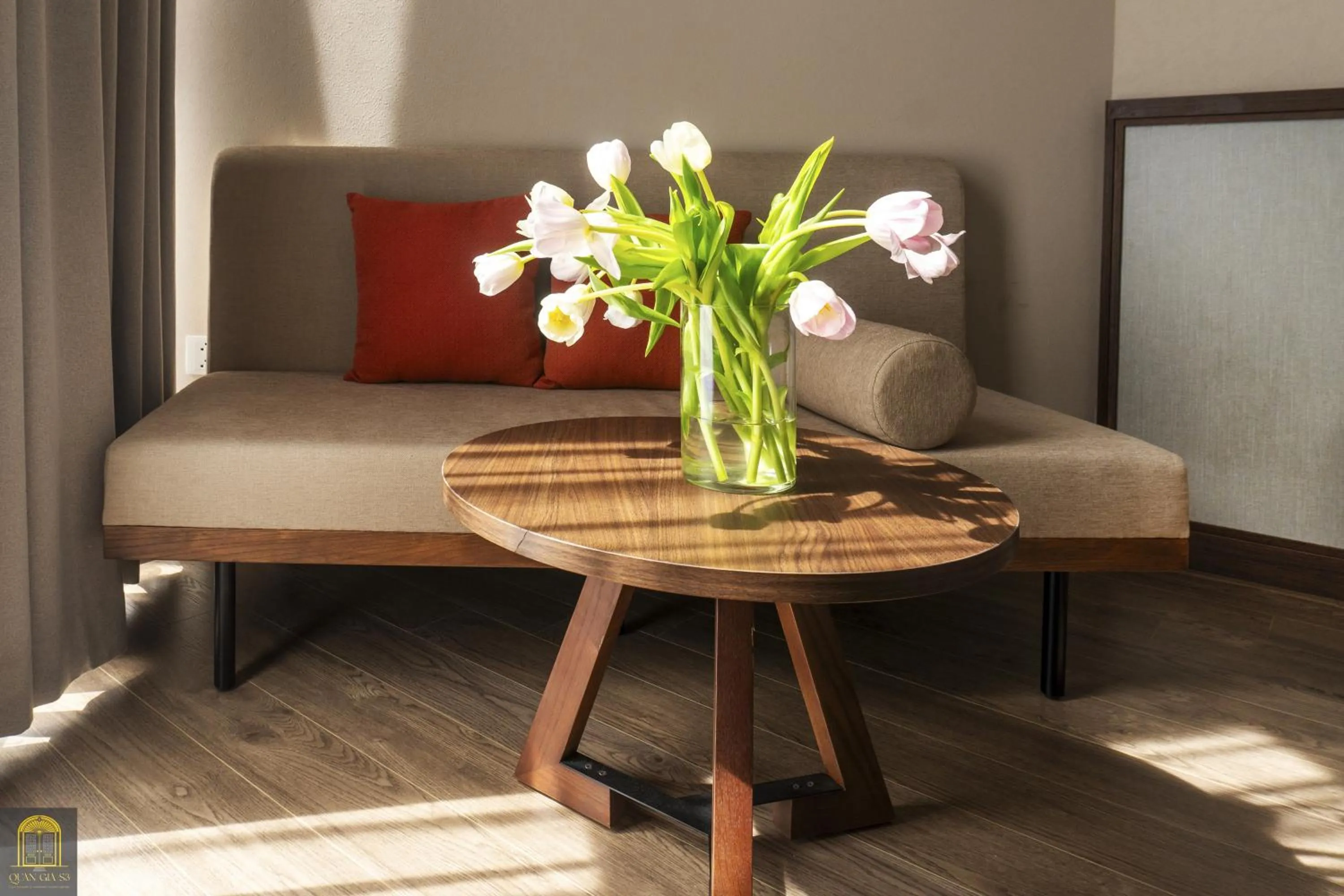 Seating area in Mandala Pearl Azure Retreat