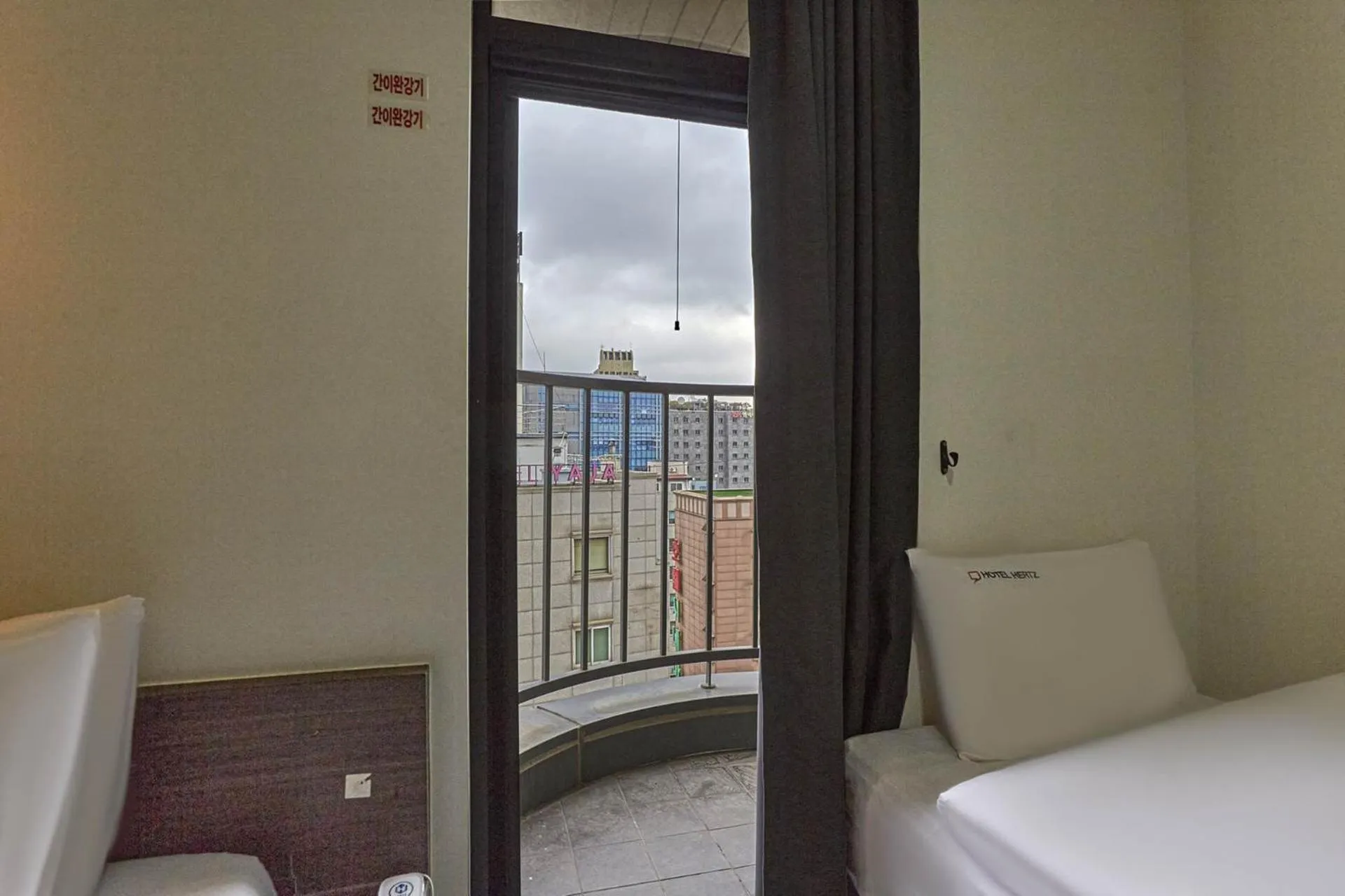 Photo of the whole room, Bed in HERTZ Hotel