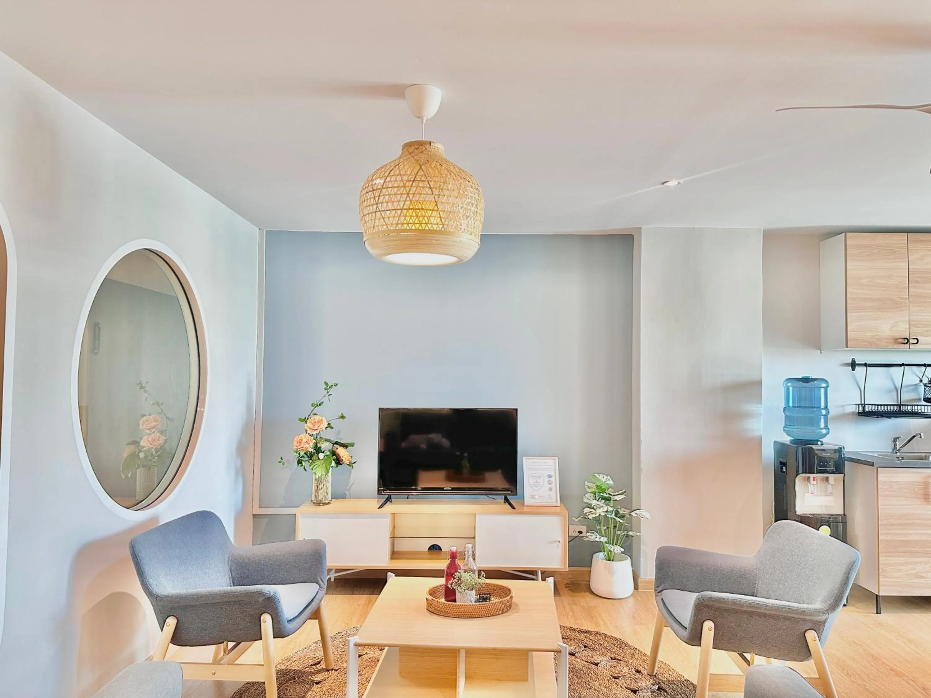 Communal lounge/ TV room in Herma Hotel