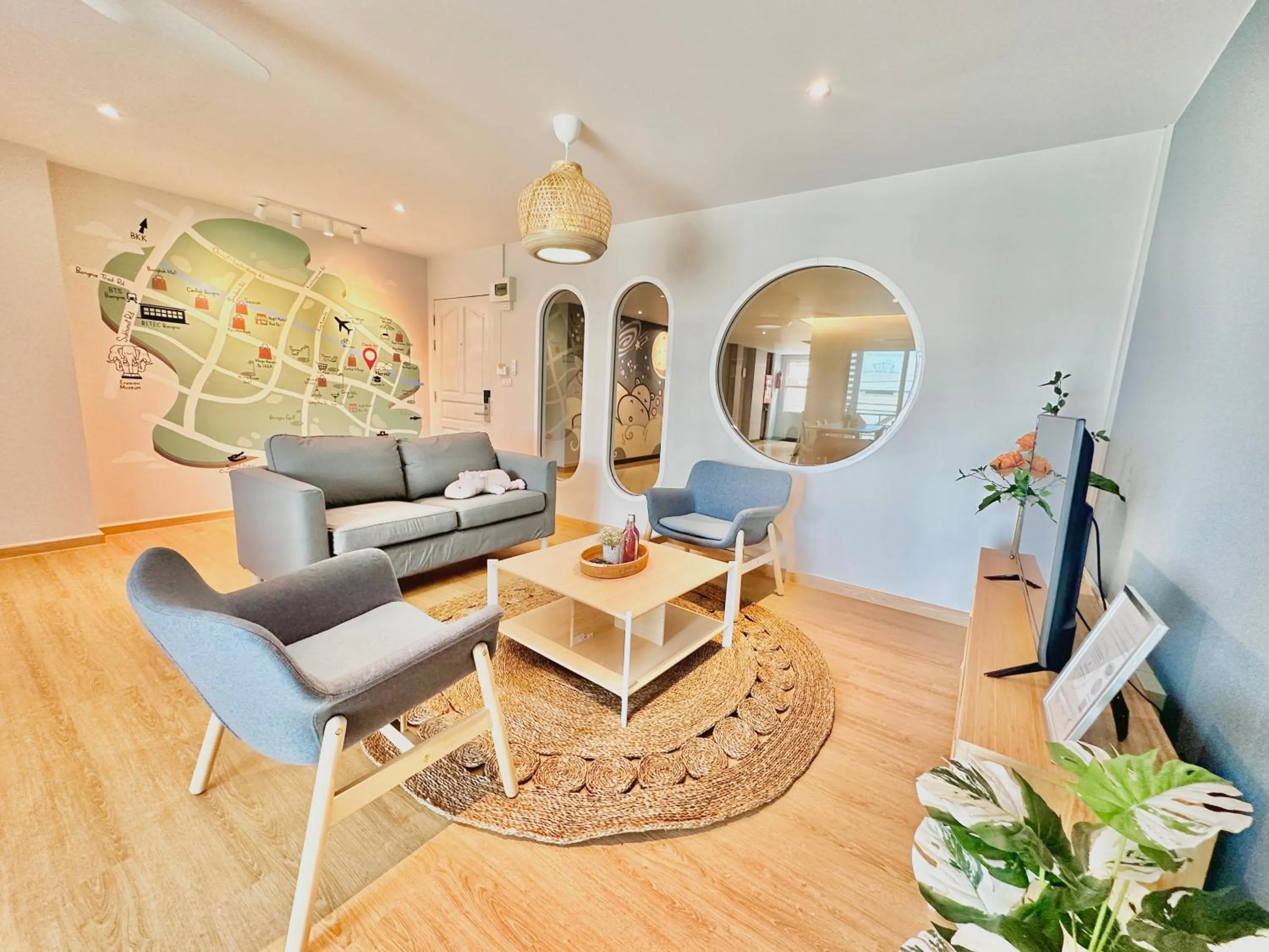 Communal lounge/ TV room in Herma Hotel