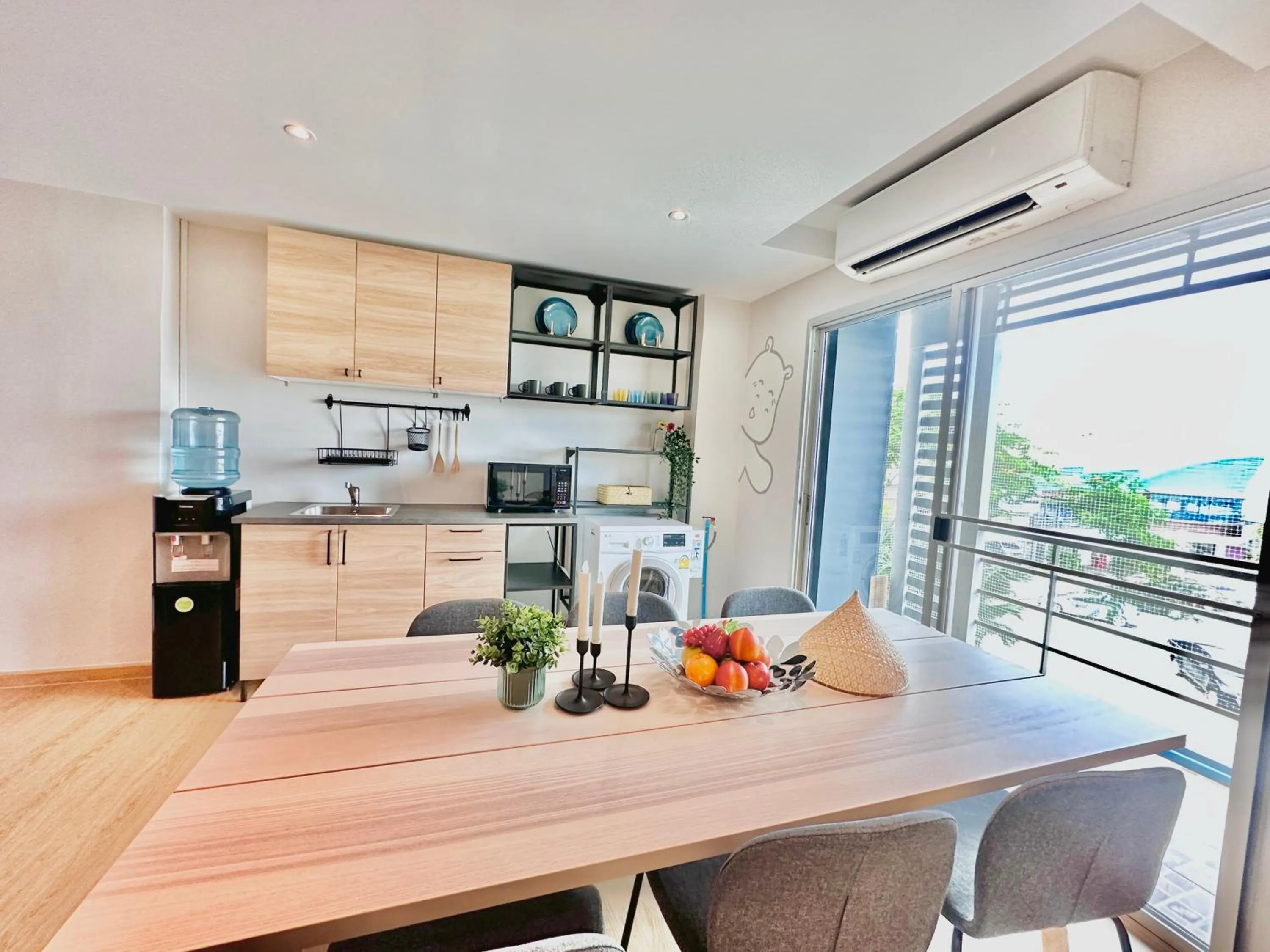 Communal lounge/ TV room in Herma Hotel