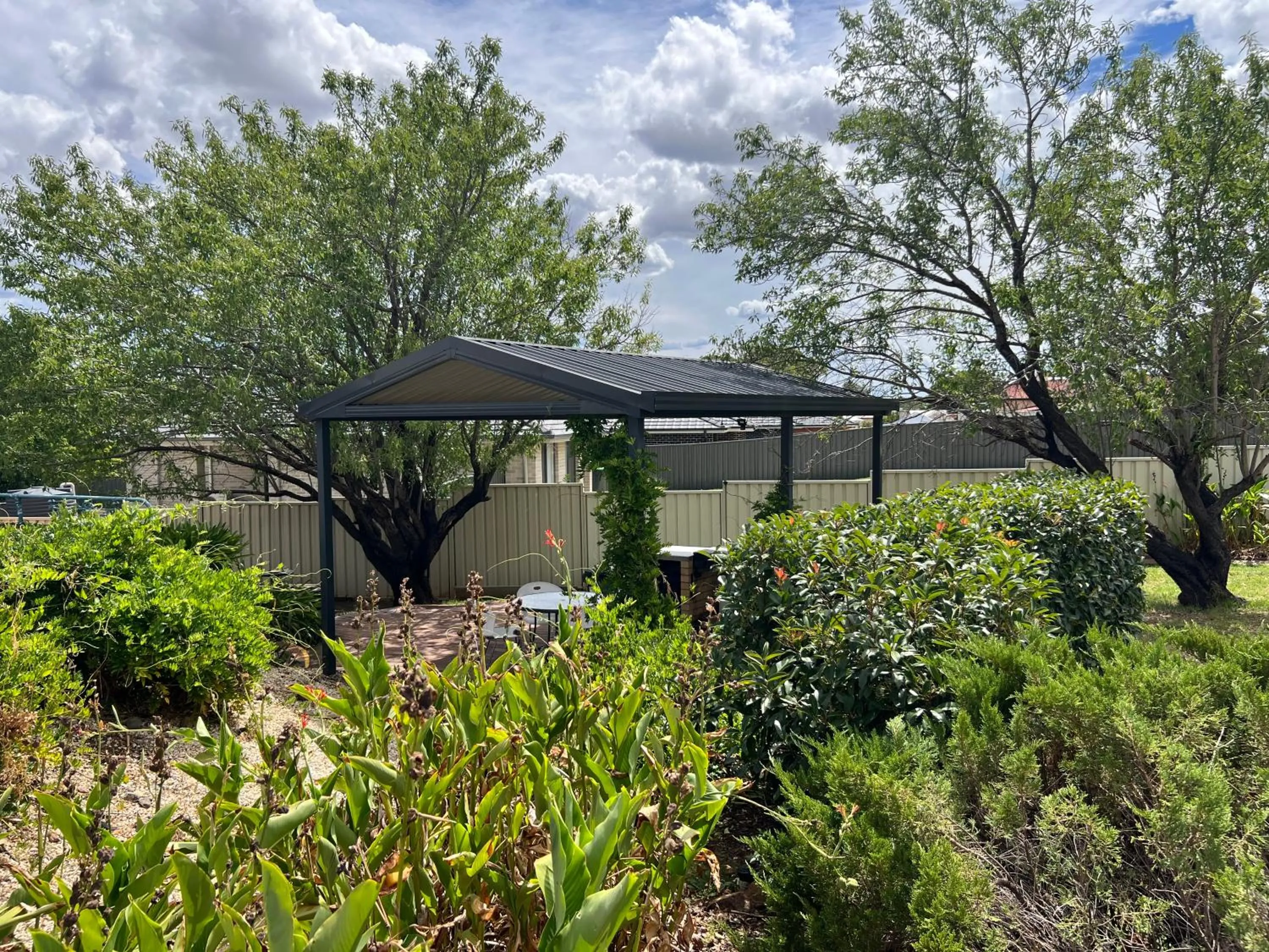 BBQ facilities in Almond Inn Motel