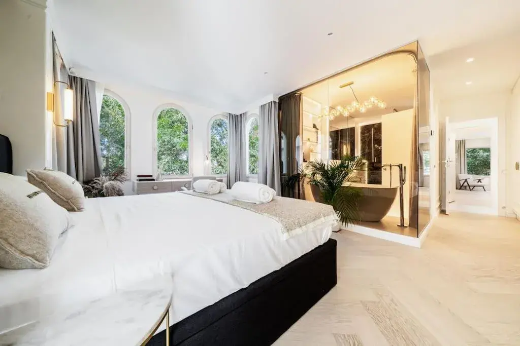 Luxury apartment in Puerto Banus La Alcazaba Luxury apartment in Puerto Banus La Alcazaba