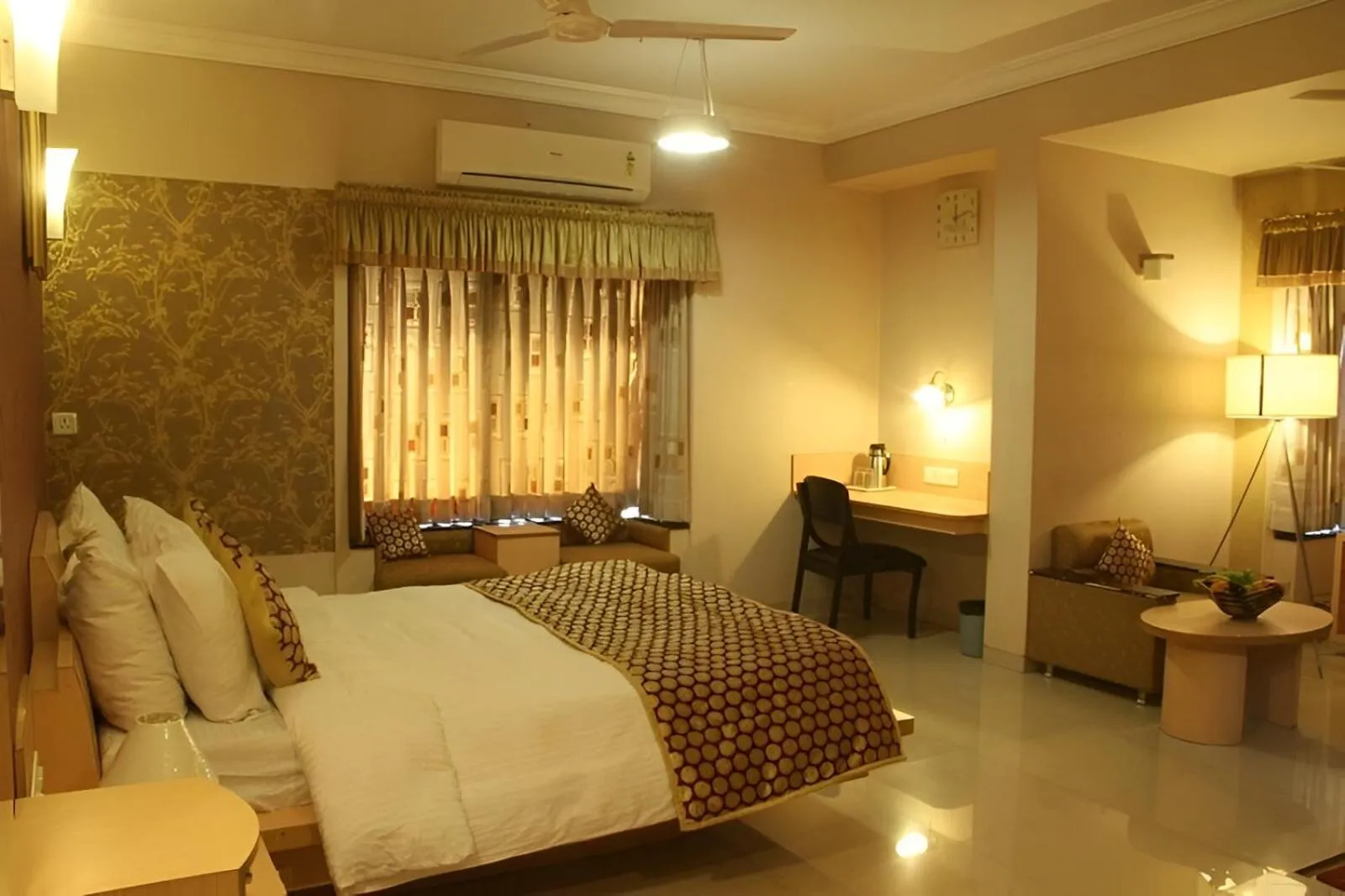 Bedroom, Bed in New Hotel Europa Inn