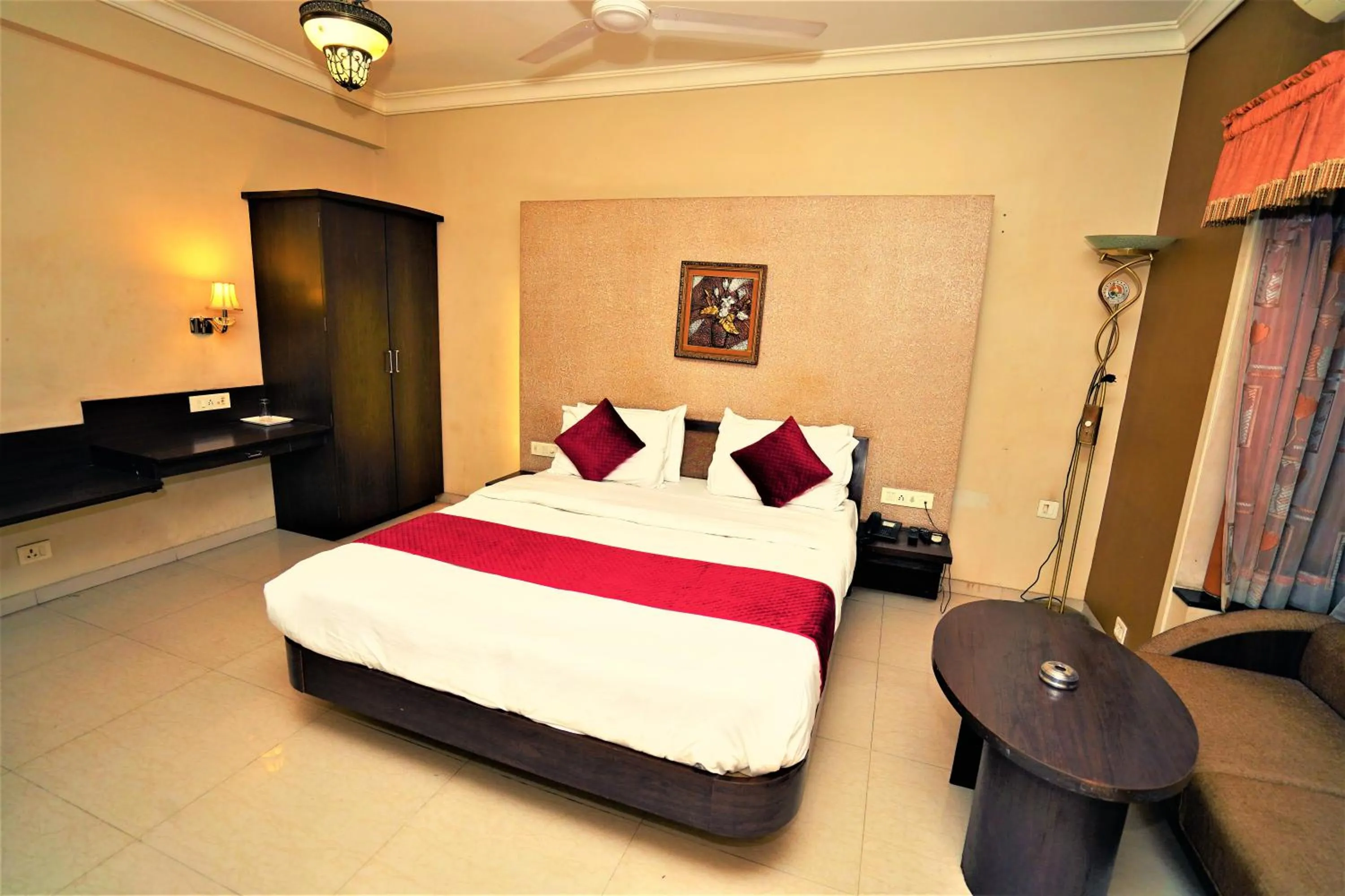 Bedroom, Bed in New Hotel Europa Inn