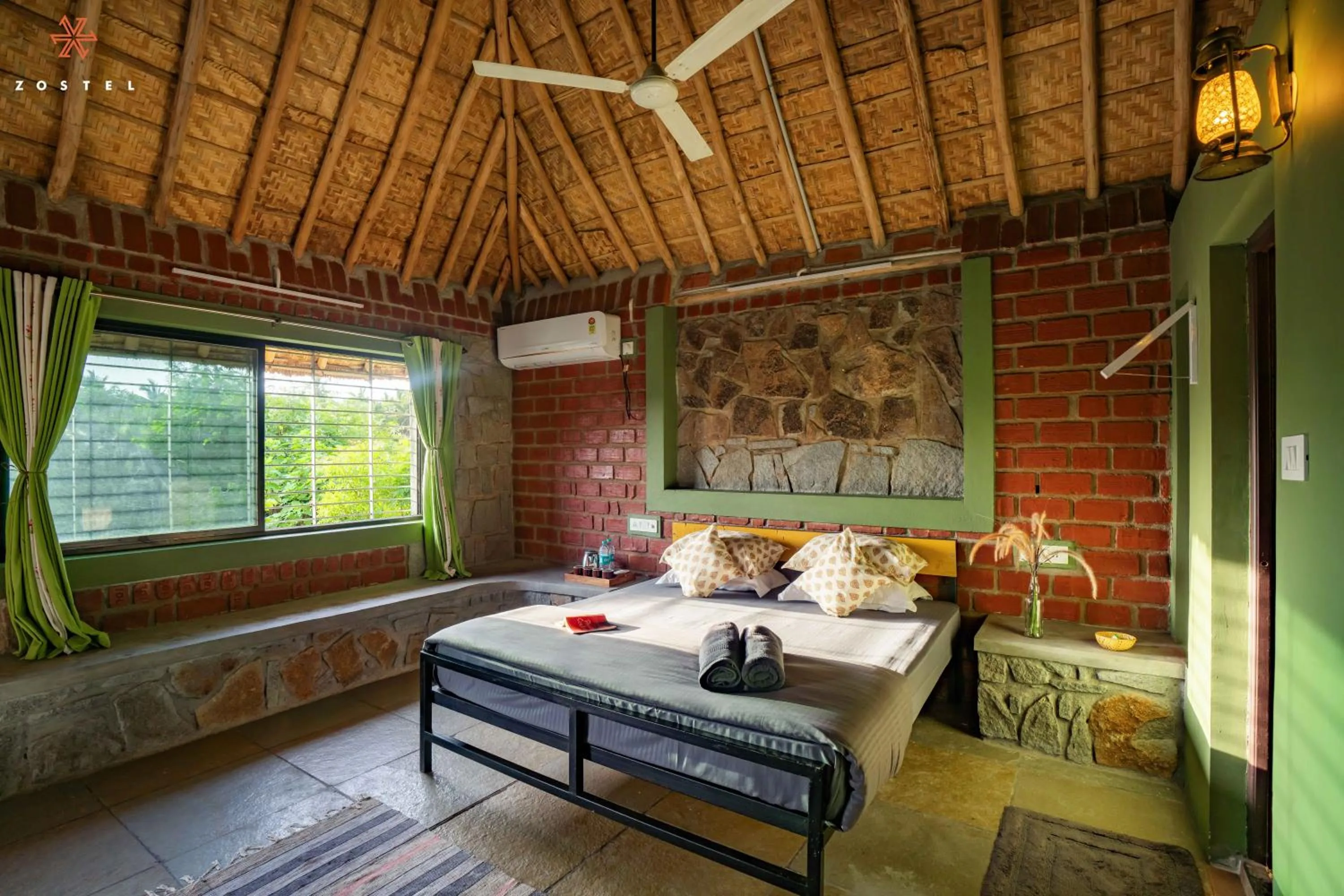 Bed in Zostel Hampi, Gangavathi