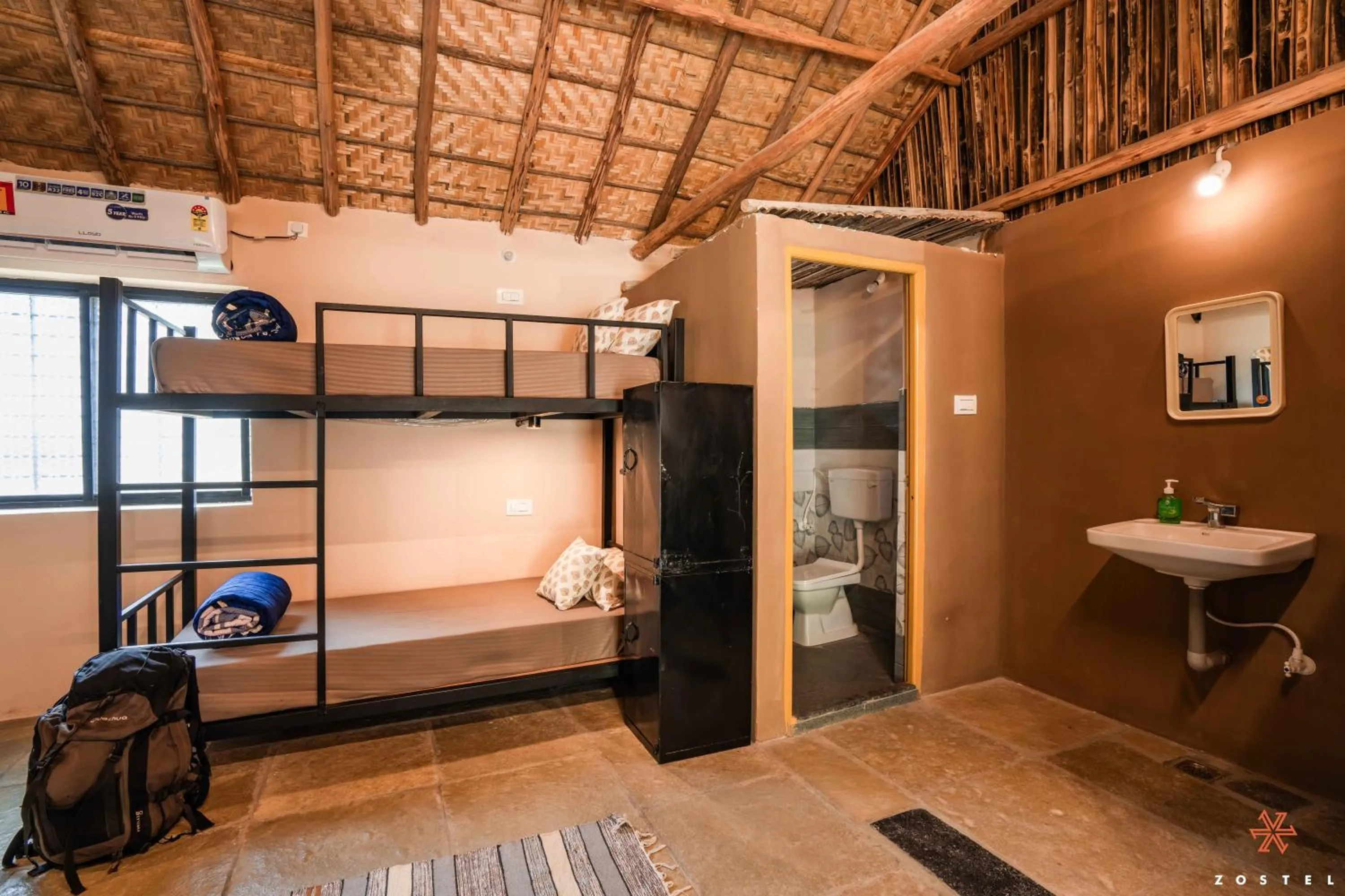 Bed in Zostel Hampi, Gangavathi