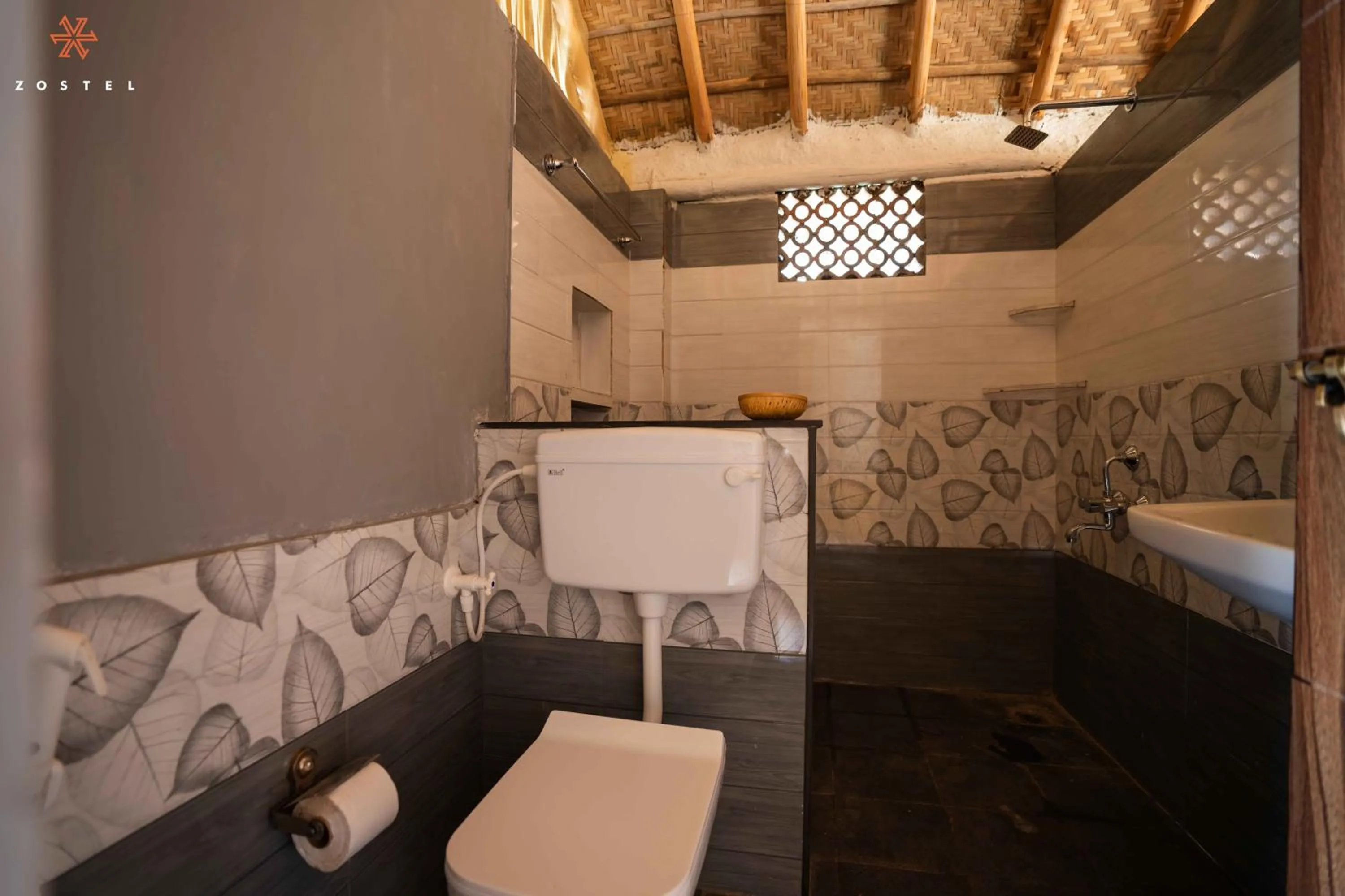 Toilet in Zostel Hampi, Gangavathi