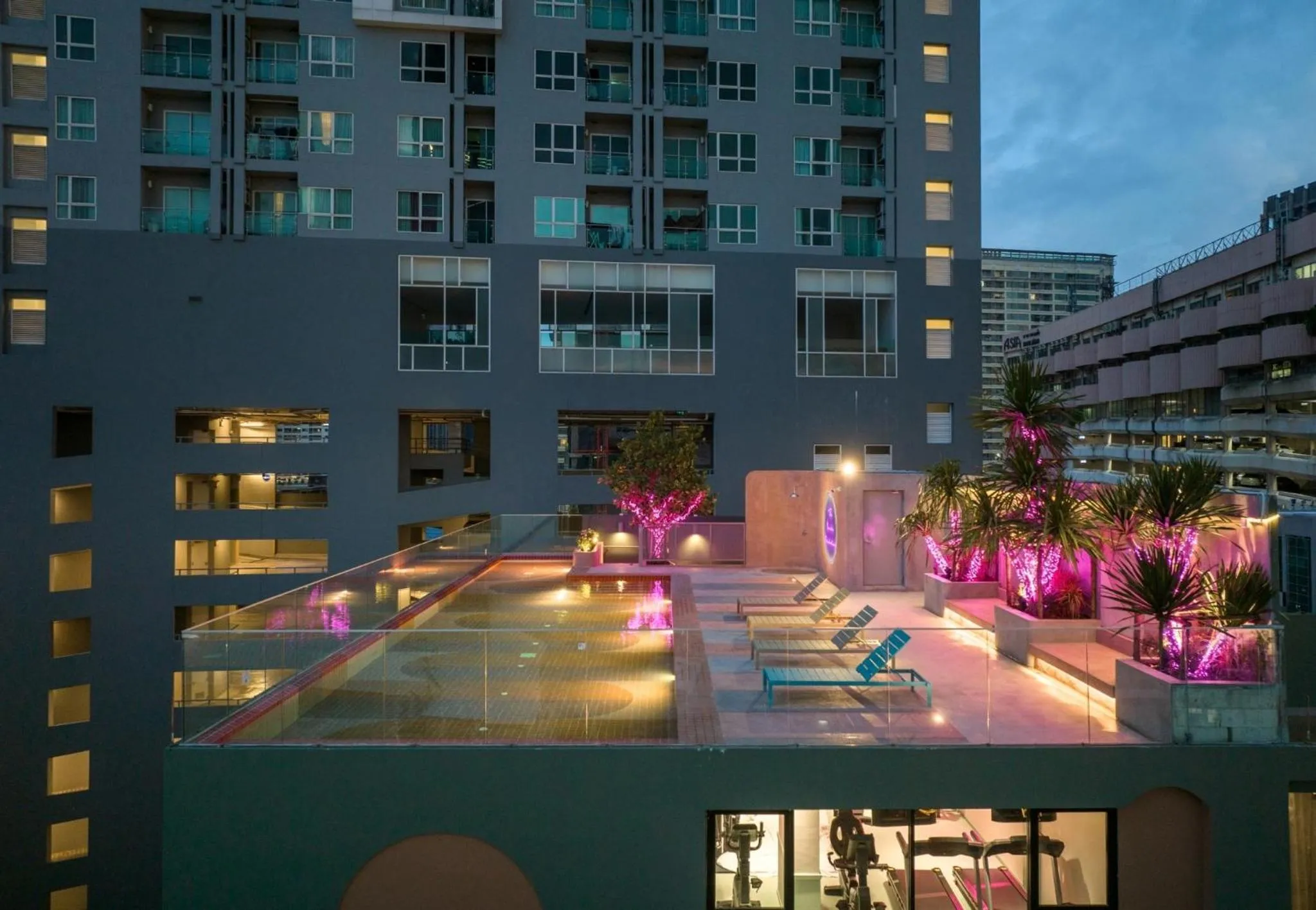 Property building in The Quarter Ratchathewi by UHG