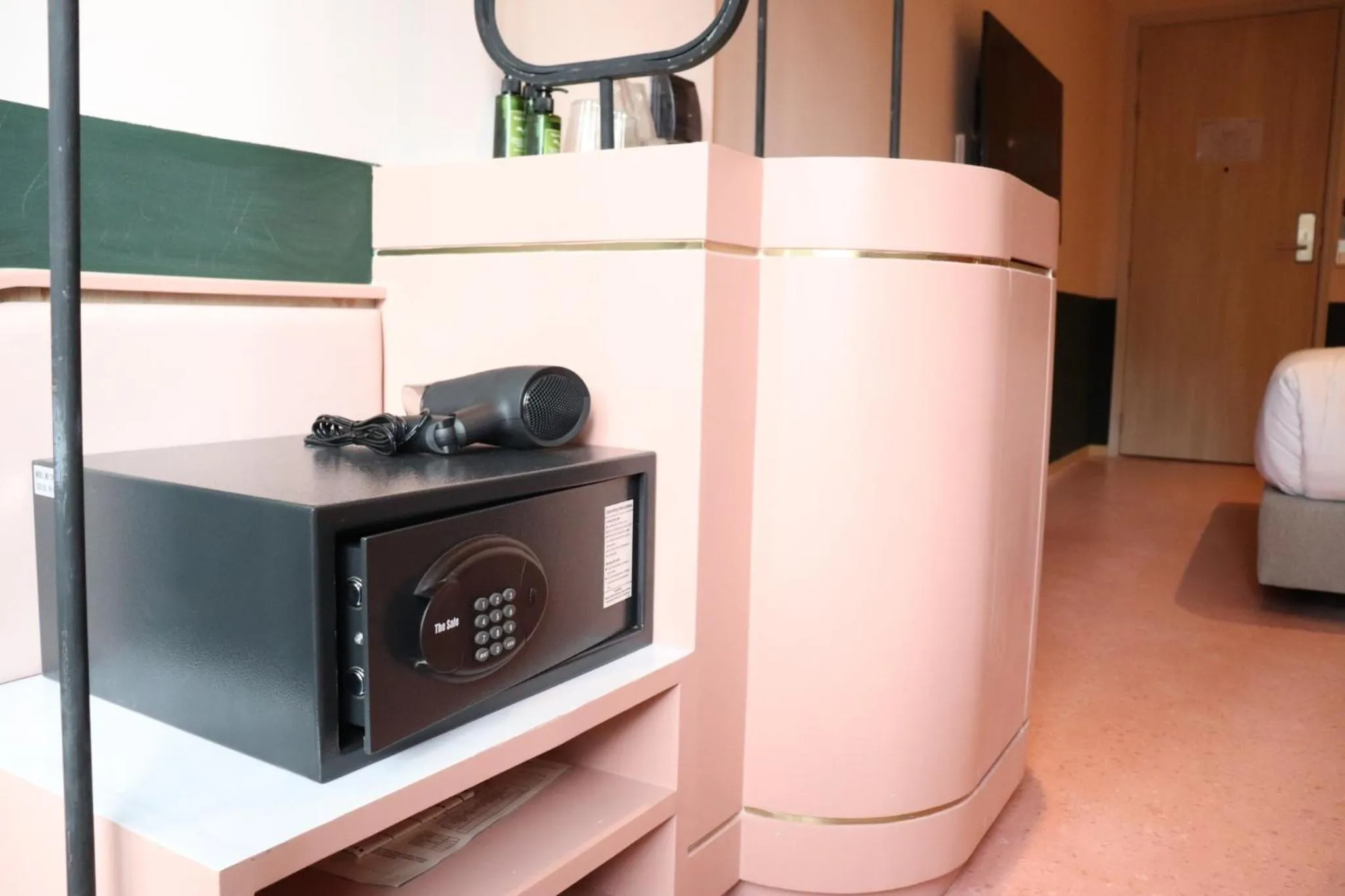 safe in The Quarter Ratchathewi by UHG