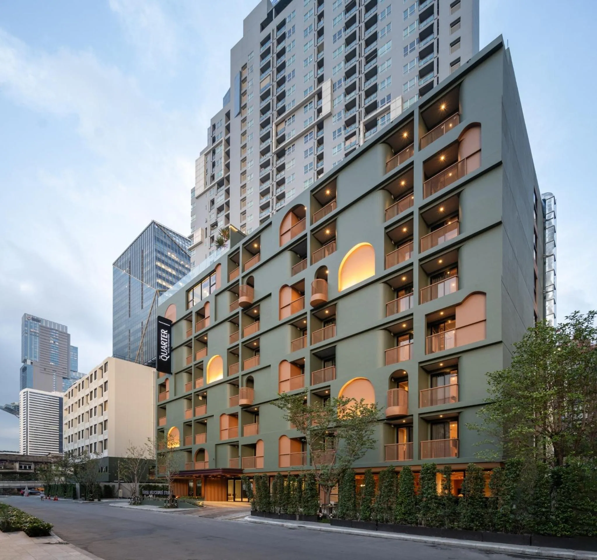 Property building in The Quarter Ratchathewi by UHG