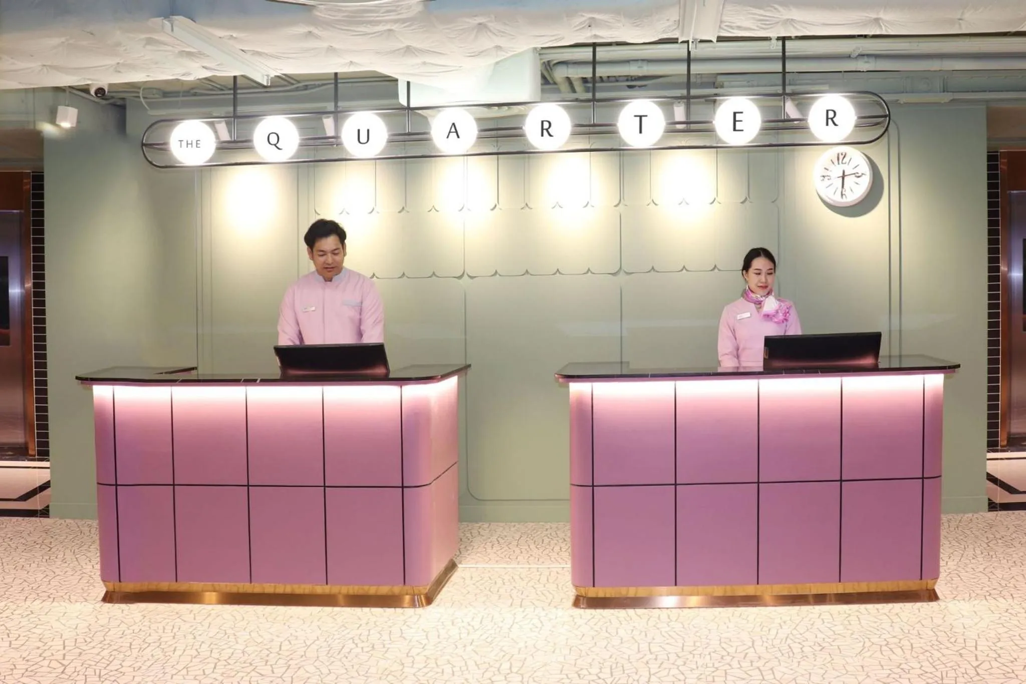 Staff in The Quarter Ratchathewi by UHG