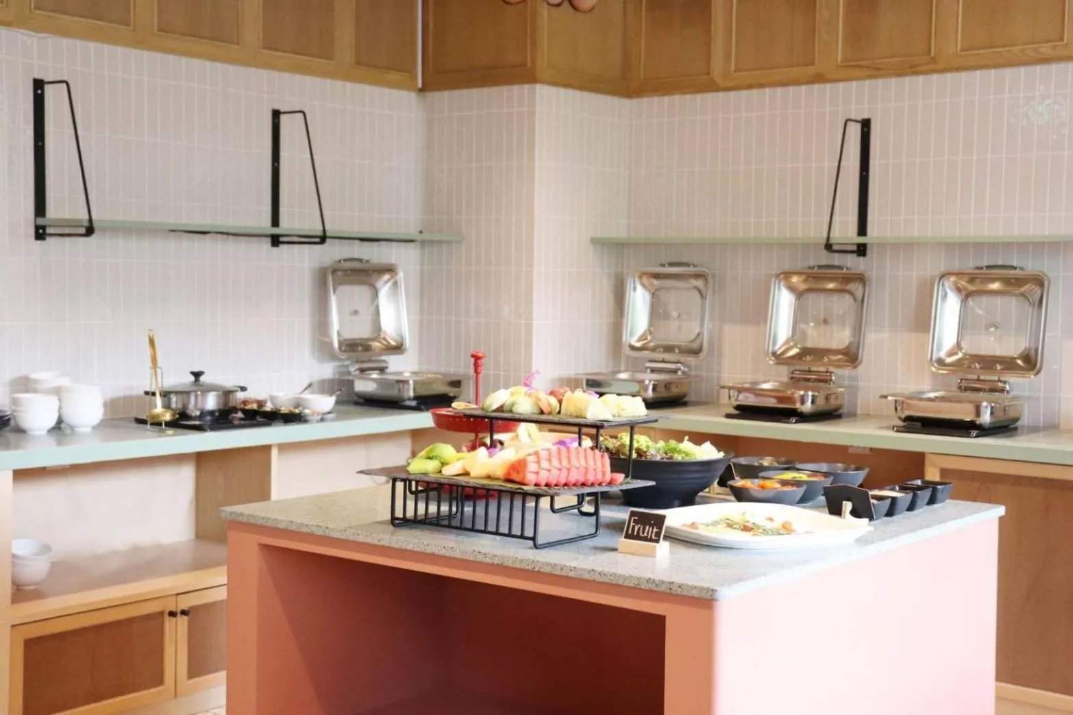 Restaurant/places to eat in The Quarter Ratchathewi by UHG