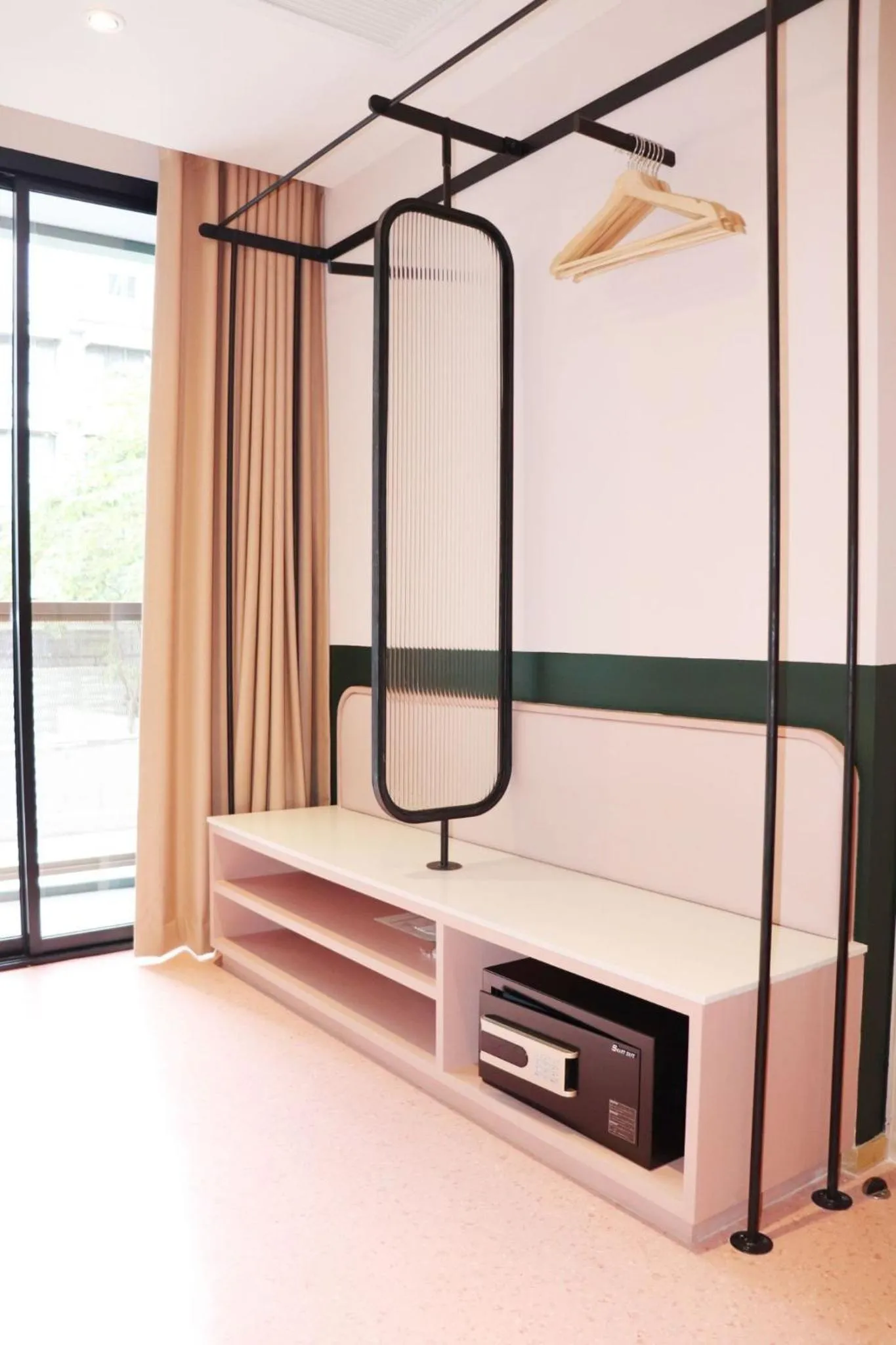 safe, Bed in The Quarter Ratchathewi by UHG