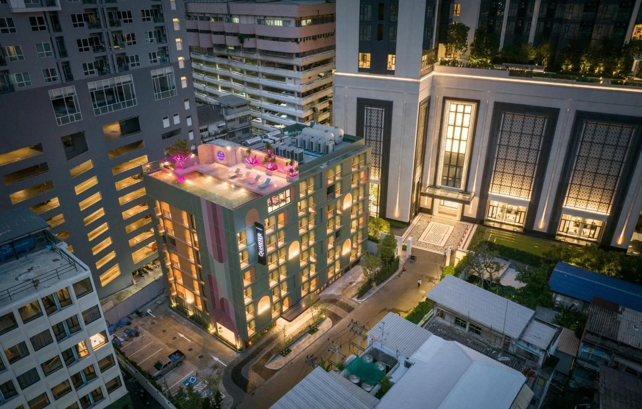 Property building in The Quarter Ratchathewi by UHG