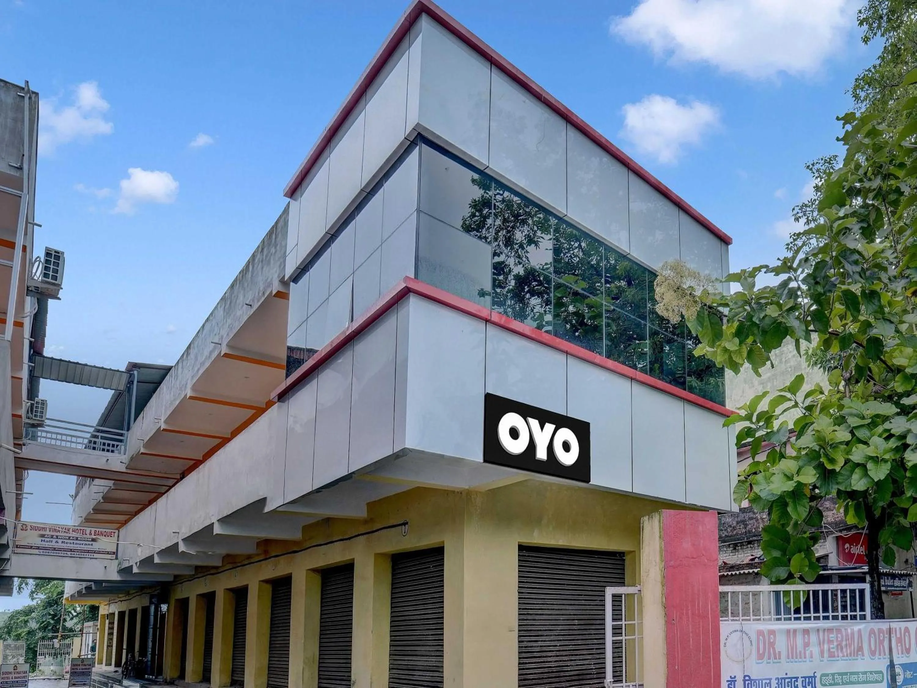 Facade/entrance in Hotel O Siddhi Vinayak Hotel & Banquets