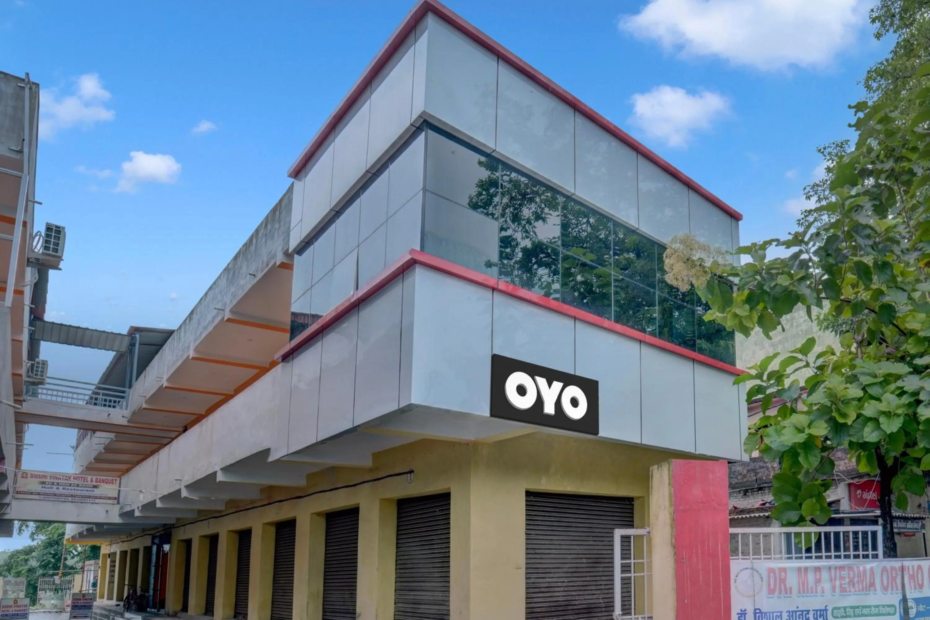 Facade/entrance in Hotel O Siddhi Vinayak Hotel & Banquets