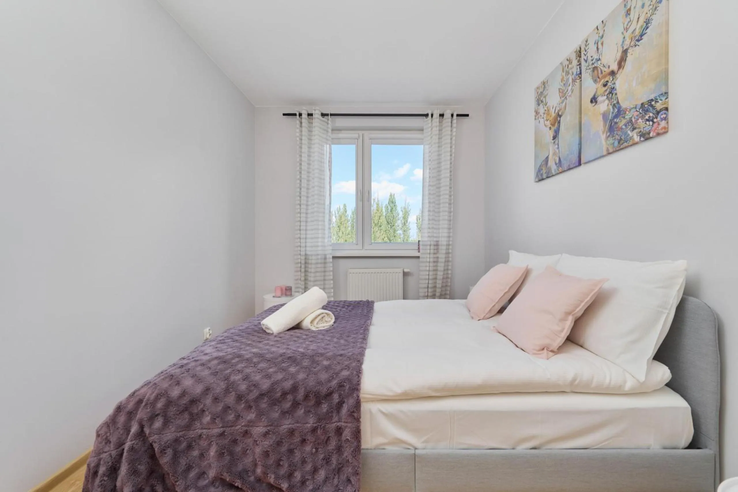 Peaceful Wrocław Apartment for 4 Guests with Balcony by Noclegi Renters