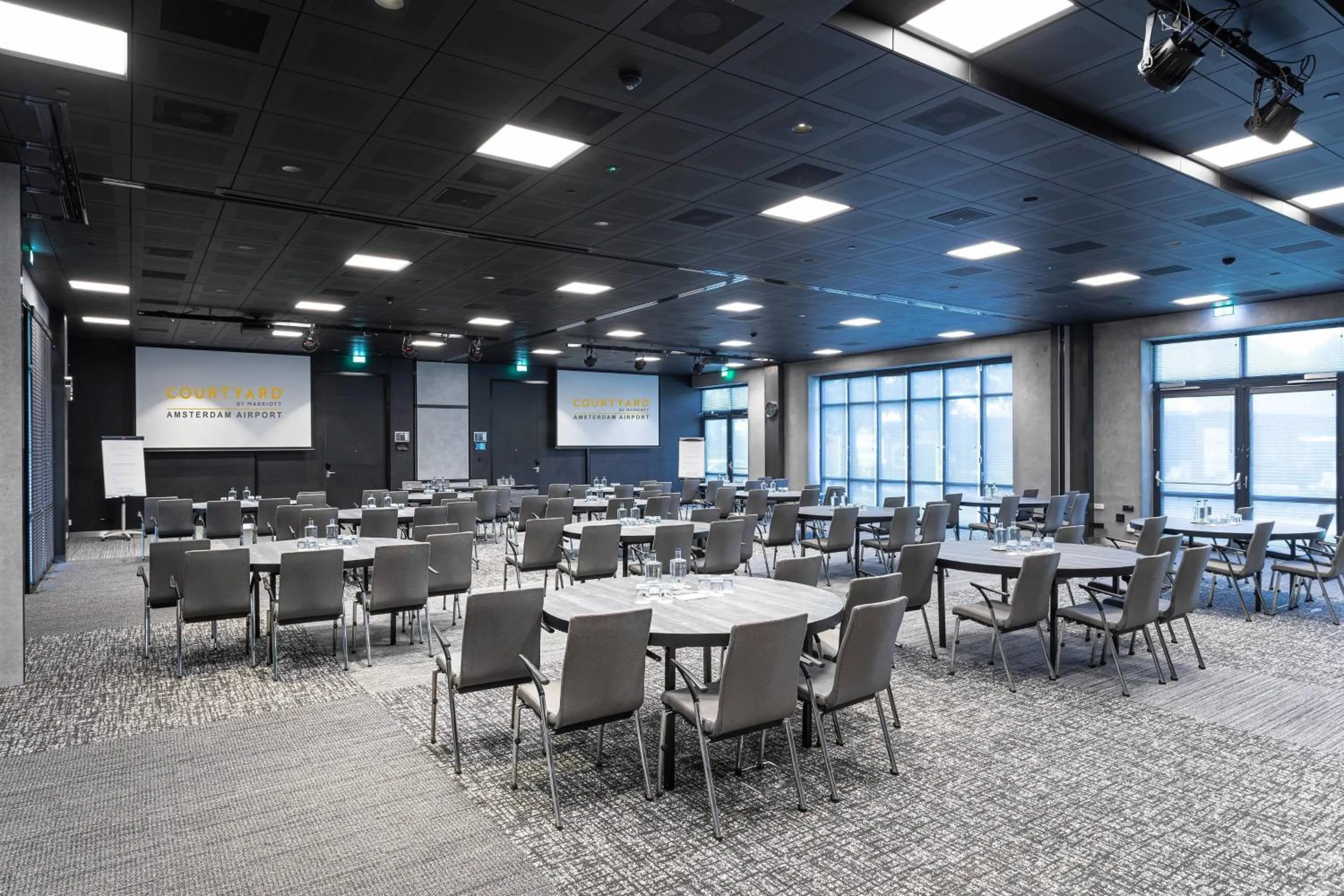 Meeting/conference room in Courtyard by Marriott Amsterdam Airport