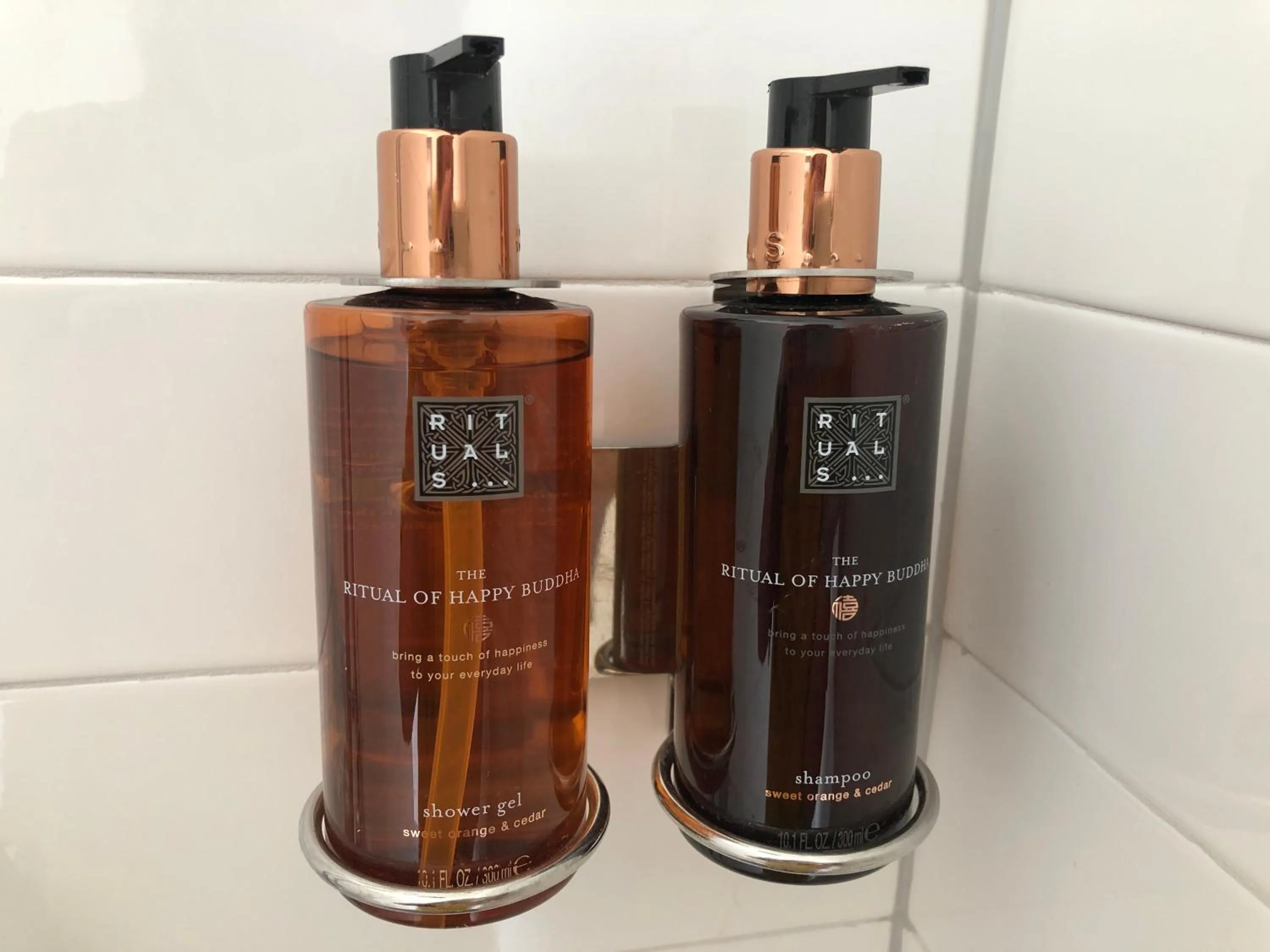 Bathroom in Nine-T-Teen Bed and Boutique