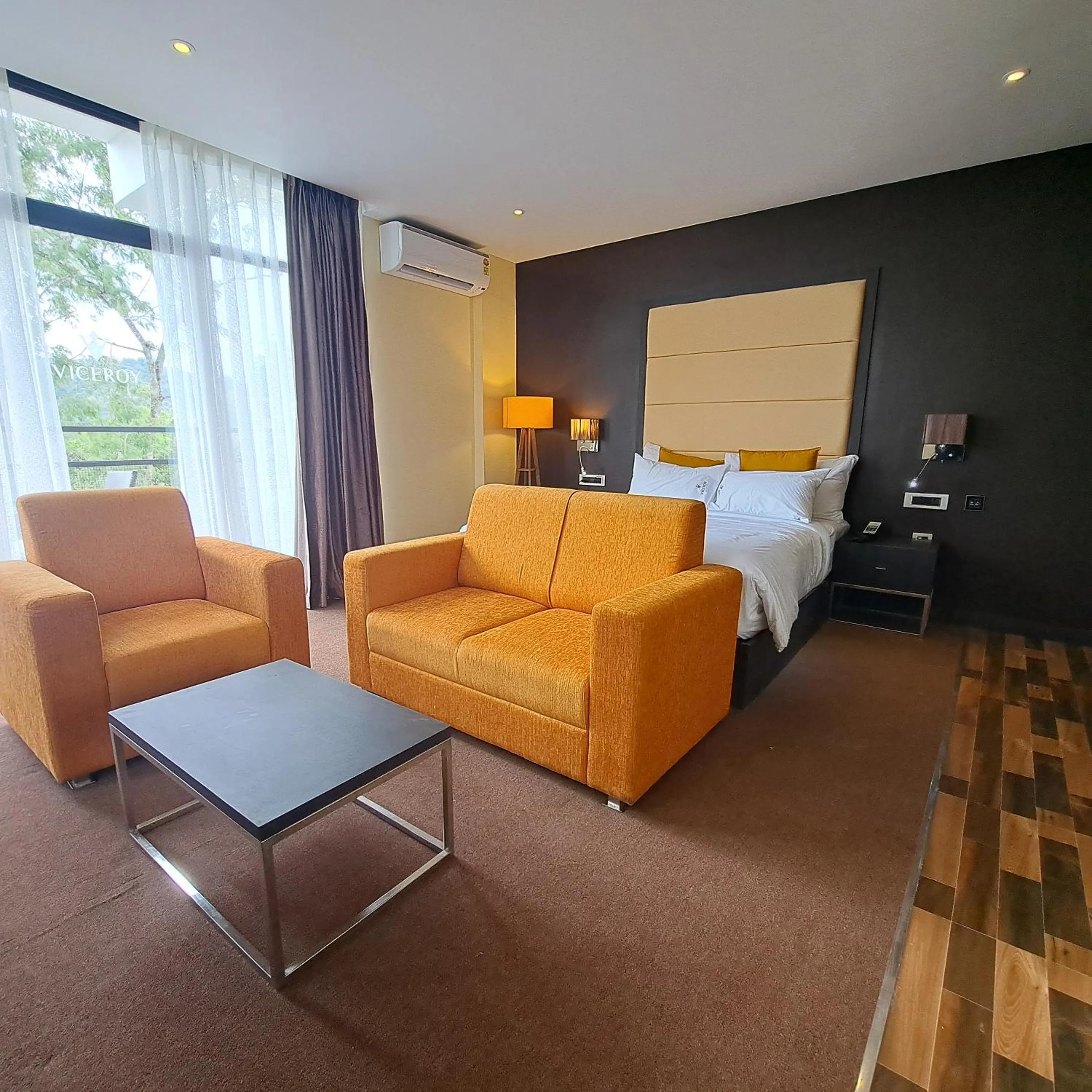 Bed in Viceroy Luxury Mountain Resort and Spa