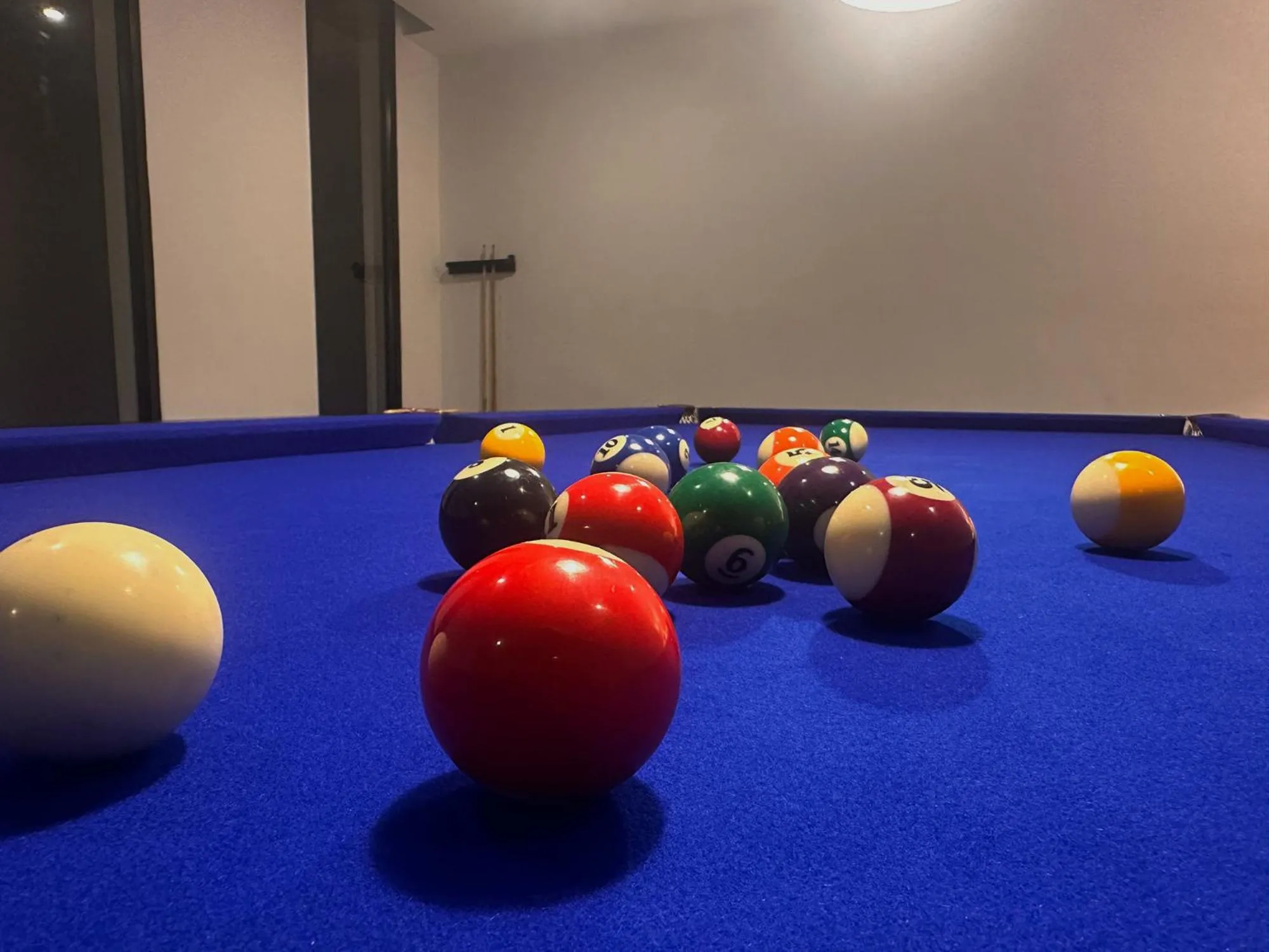 Billiard in Viceroy Luxury Mountain Resort and Spa