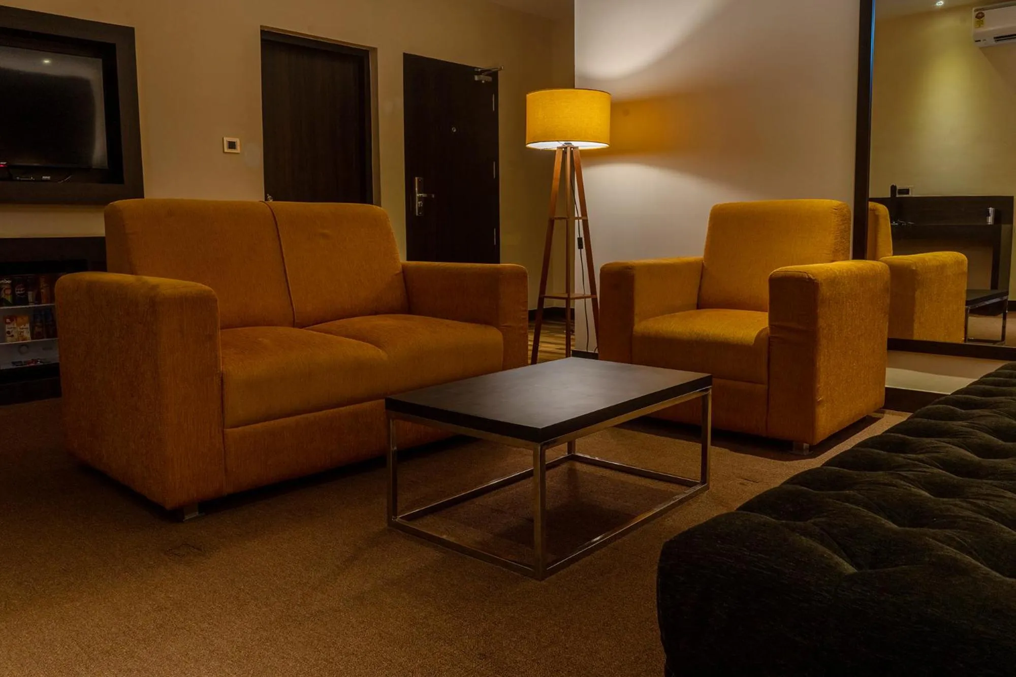 TV and multimedia in Viceroy Luxury Mountain Resort and Spa