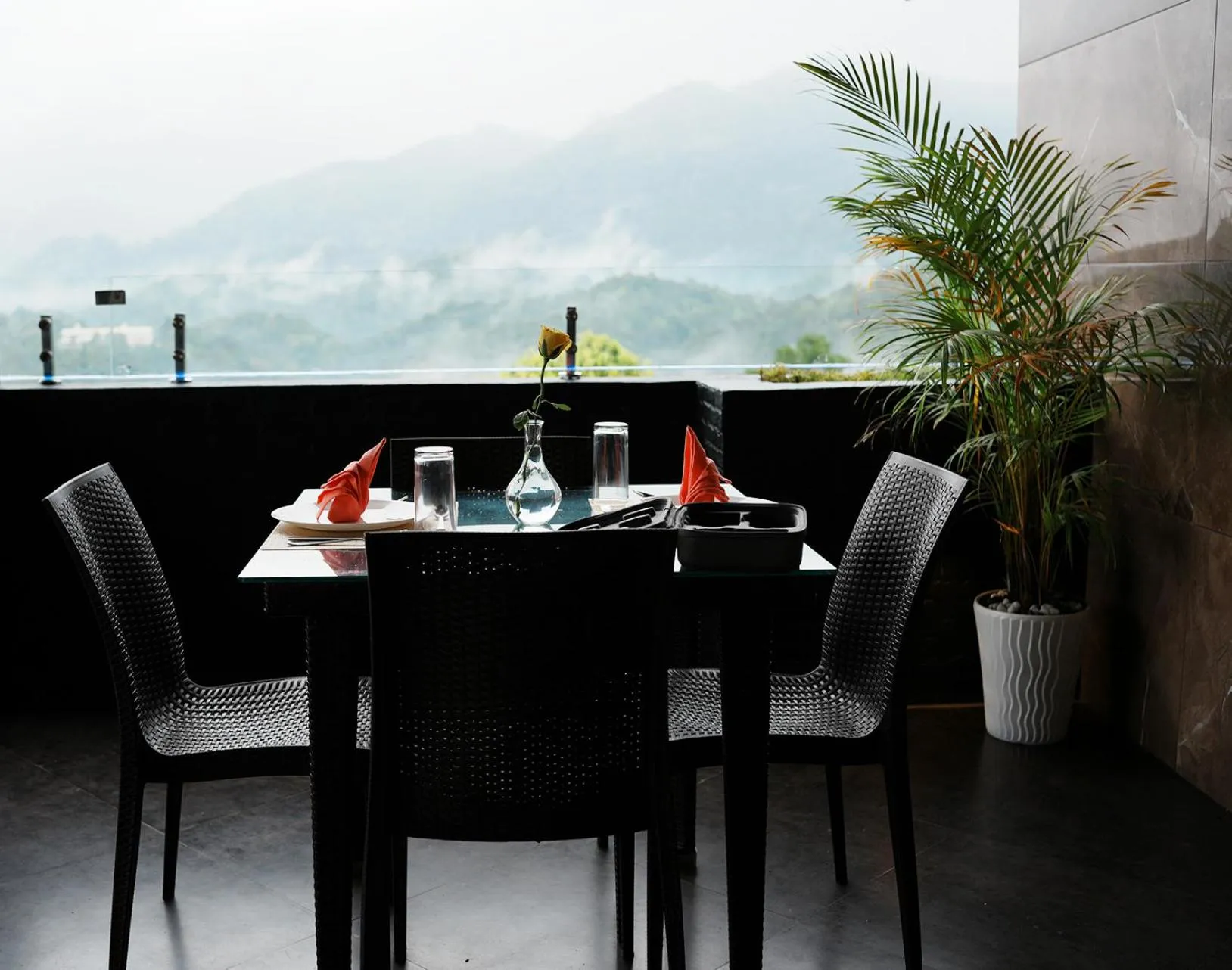 Dining area in Viceroy Luxury Mountain Resort and Spa