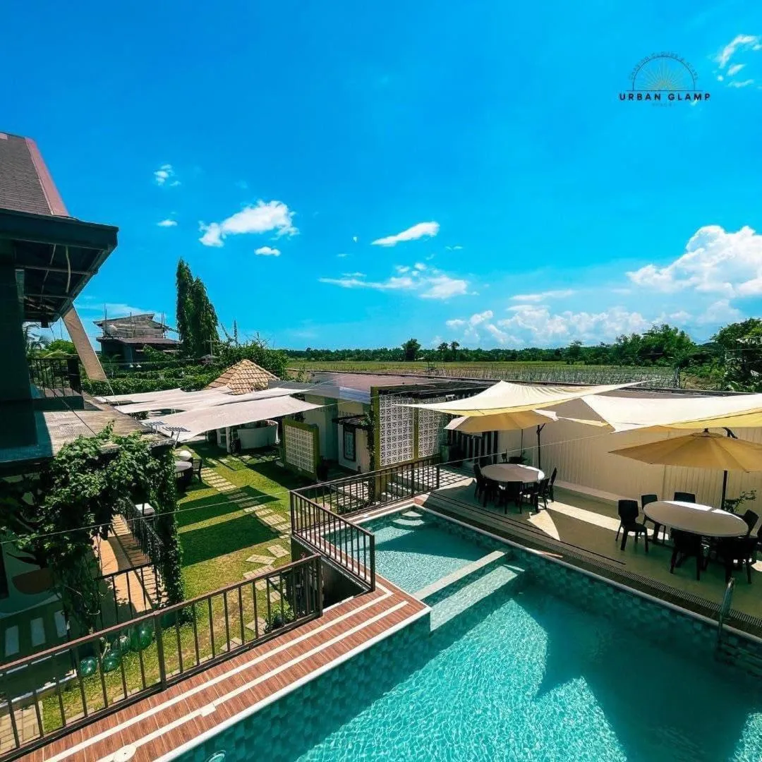 Swimming pool in Urban Glamp Resort Iloilo