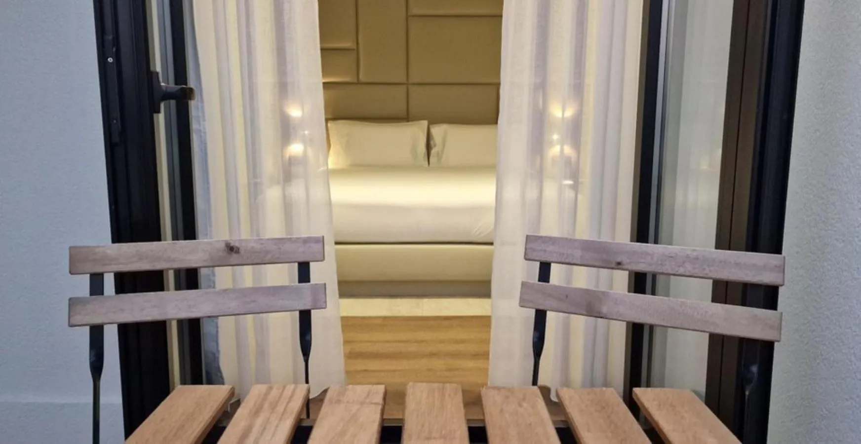 Balcony/Terrace in Bom Sucesso Hotel by gaiarooms