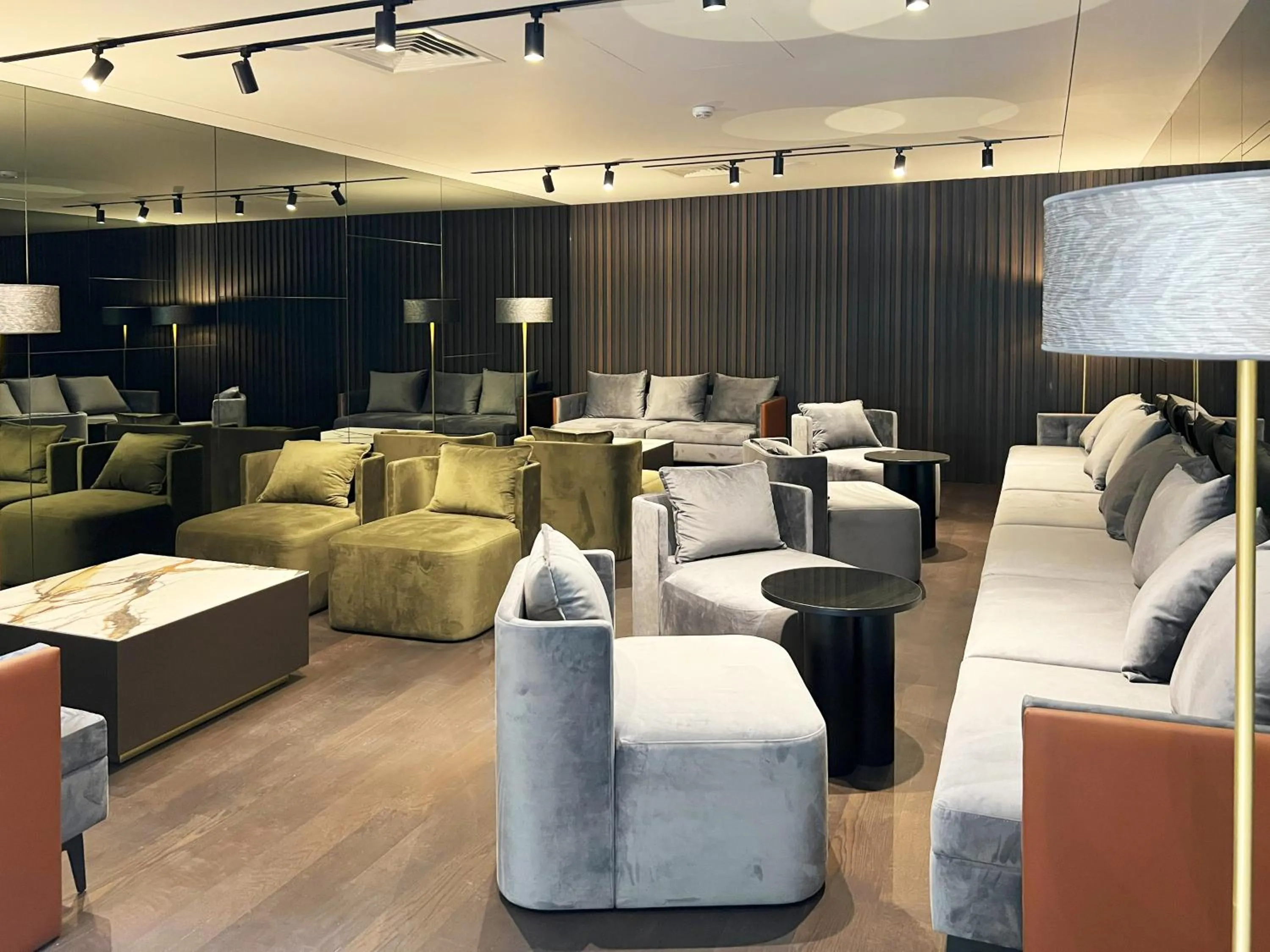 Seating area in Bom Sucesso Hotel by gaiarooms