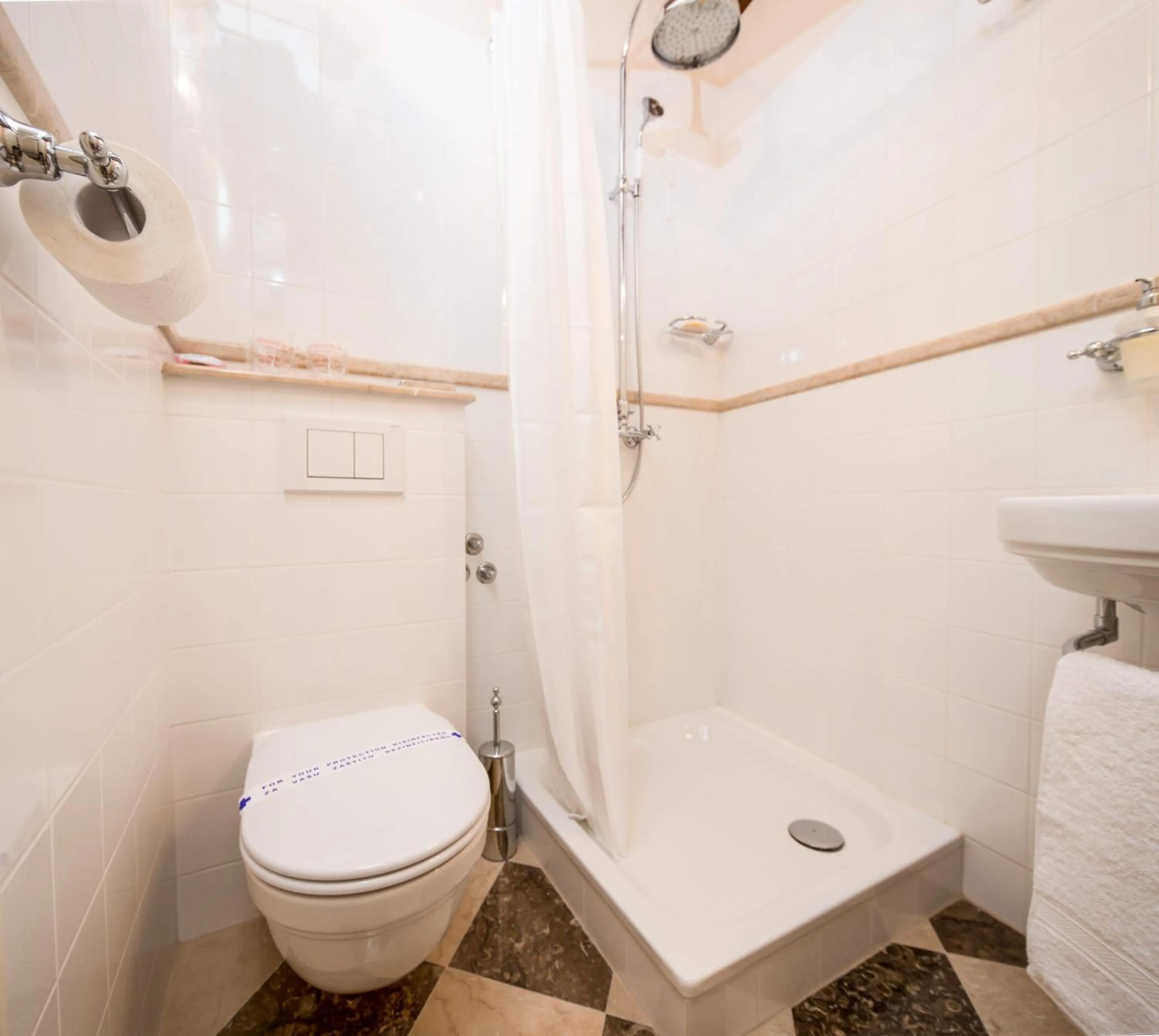 Bathroom in Holiday Home City Walls