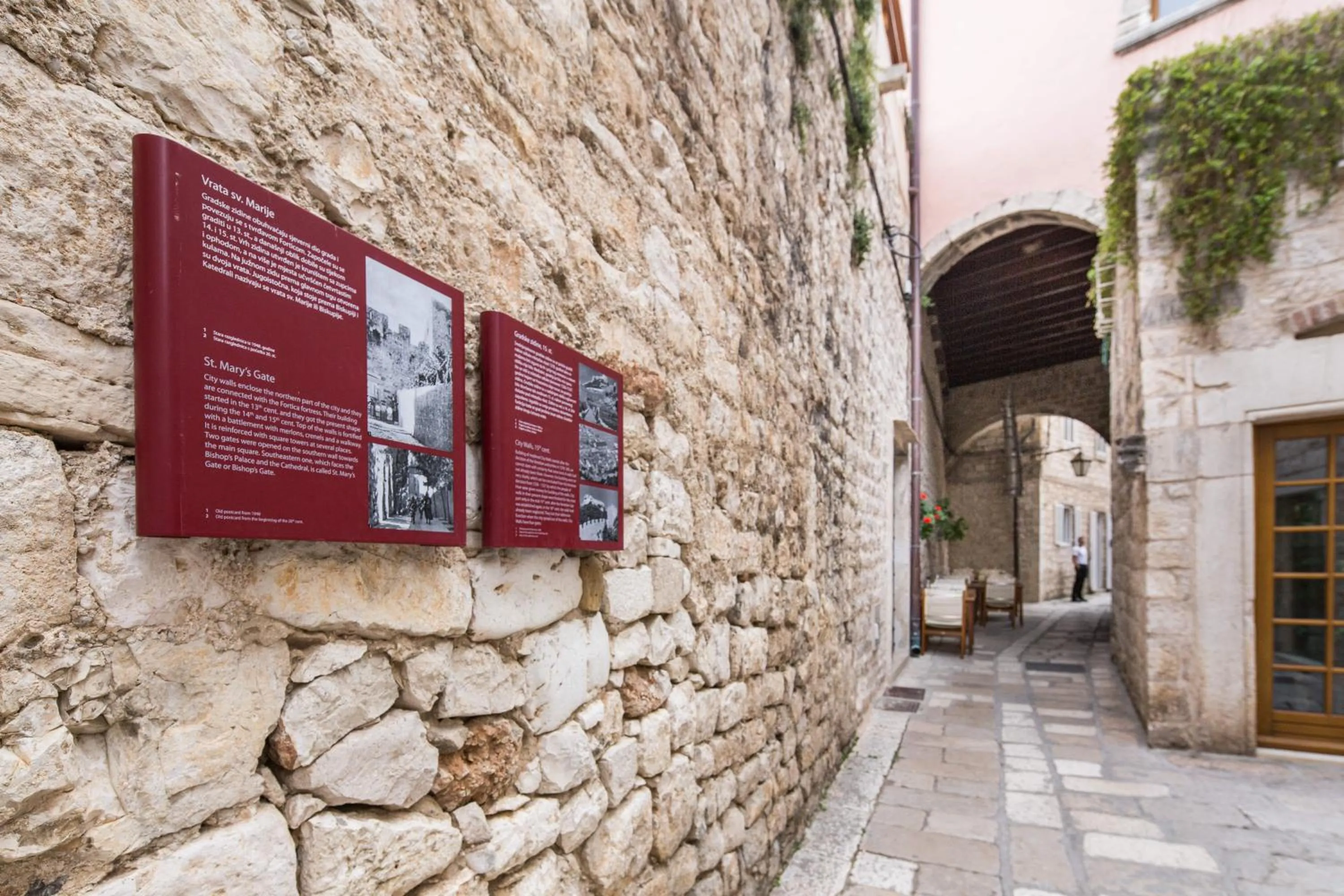 Restaurant/places to eat in Holiday Home City Walls