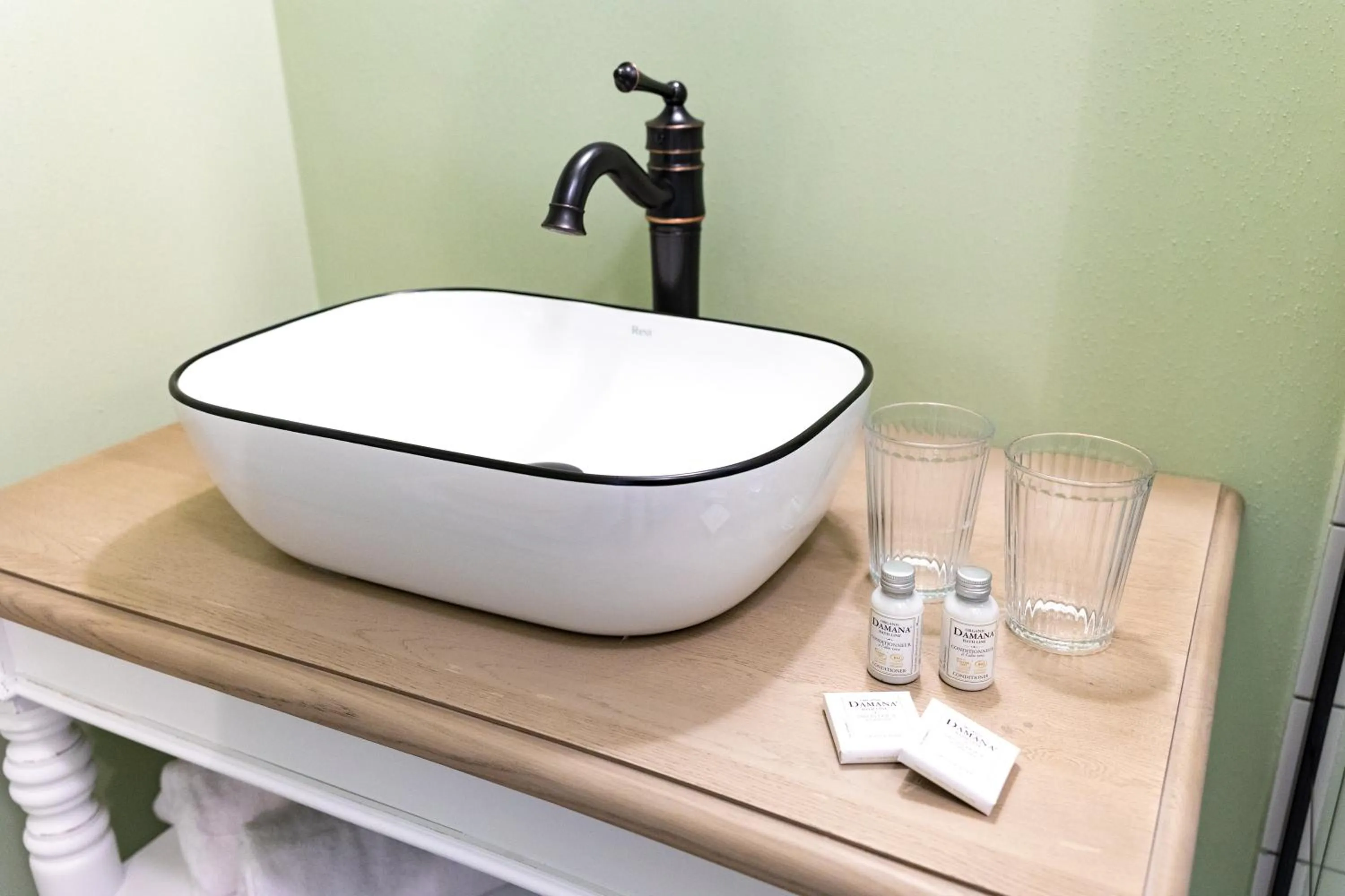 Bathroom in Czakó Bed&Breakfast