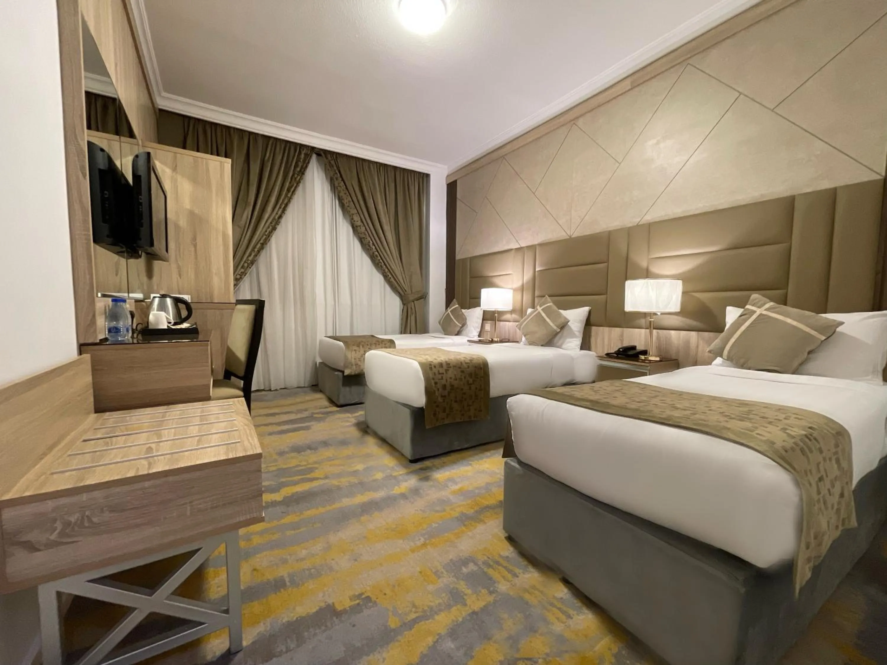 View (from property/room), Bed in شركة المختارة العالمي للخدمات الفندقيه - Al Mukhtara International Hotel