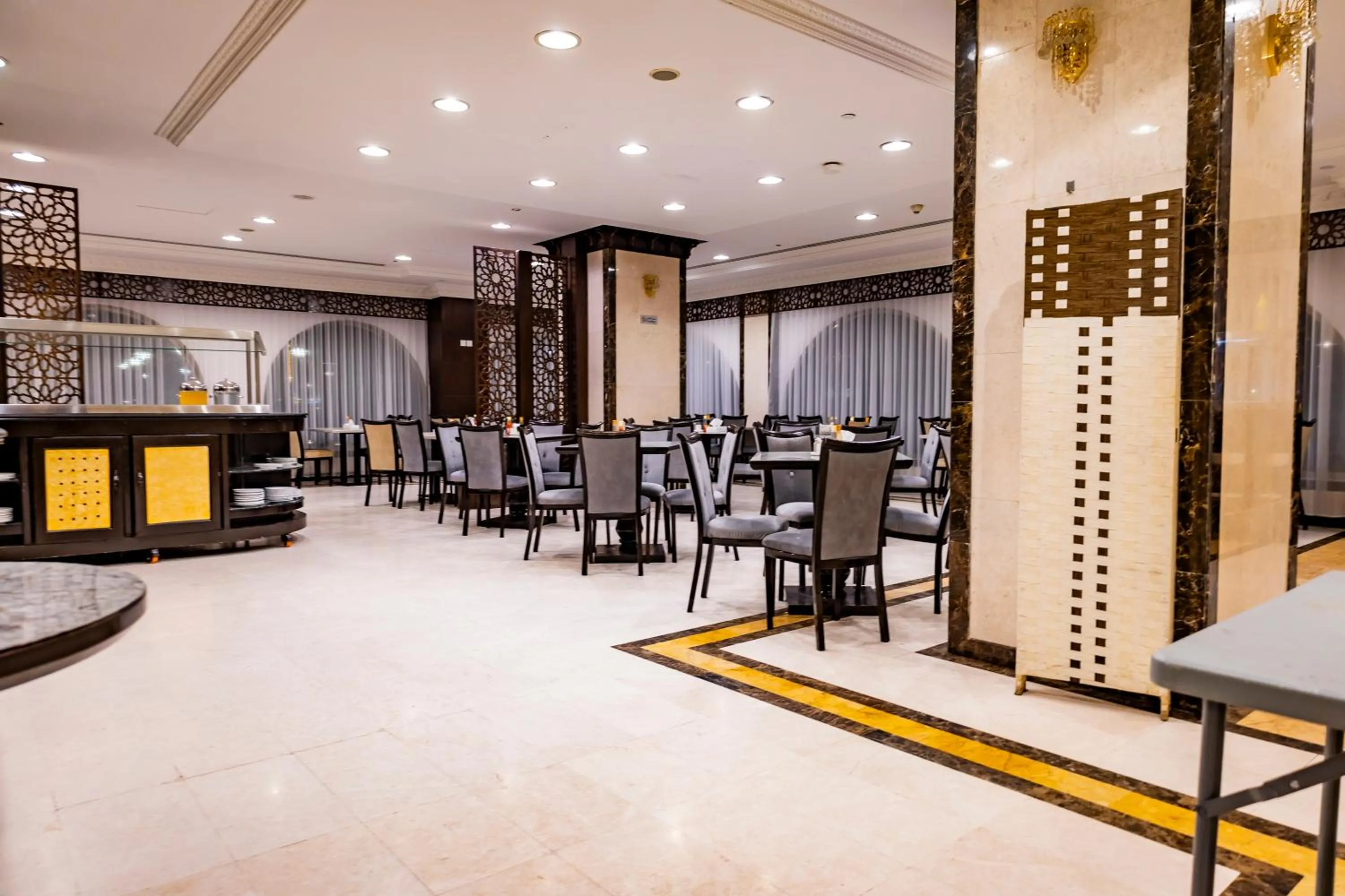 Restaurant/places to eat in شركة المختارة العالمي للخدمات الفندقيه - Al Mukhtara International Hotel