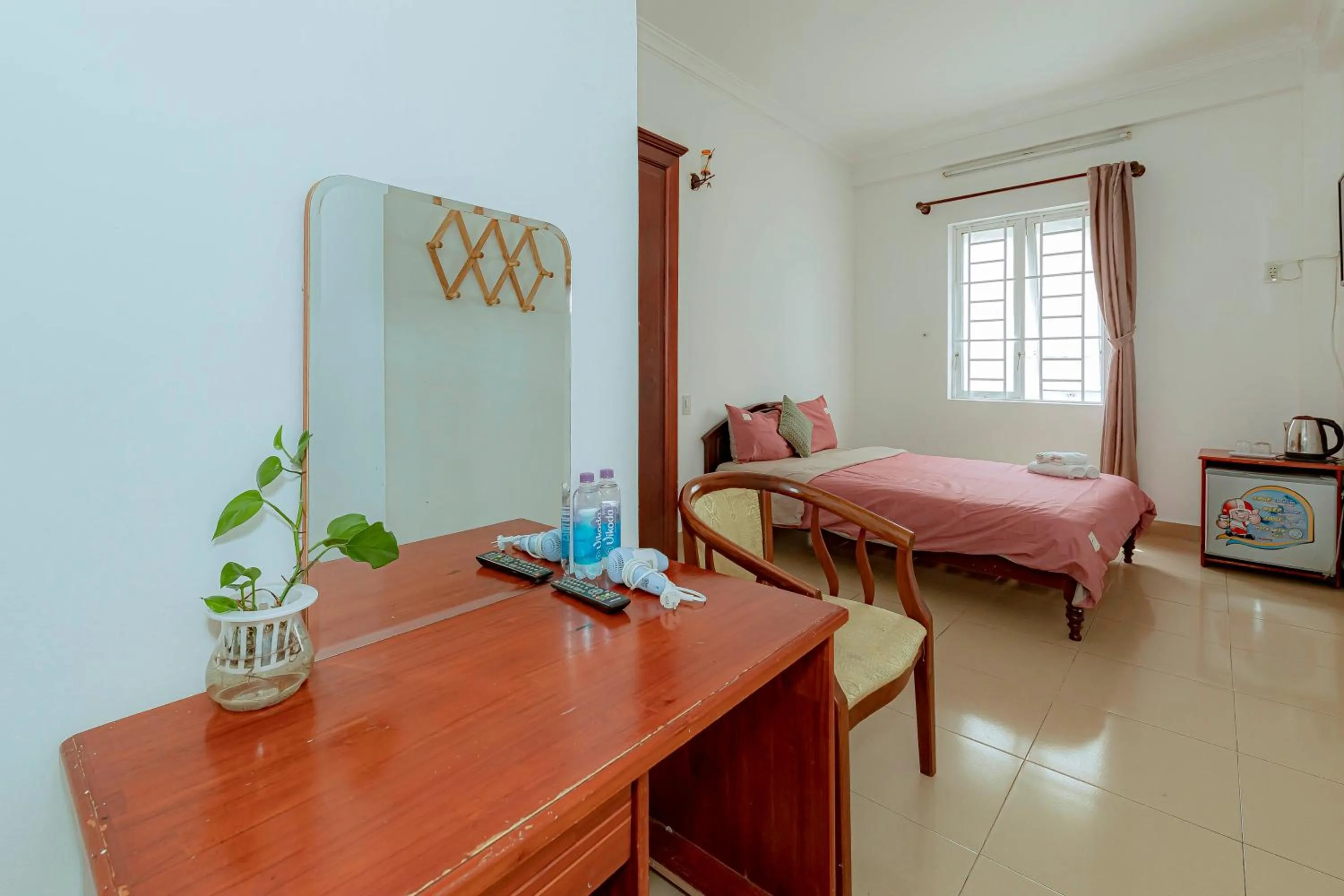 Bedroom, Bed in Pearl Wealth Dalat Hotel