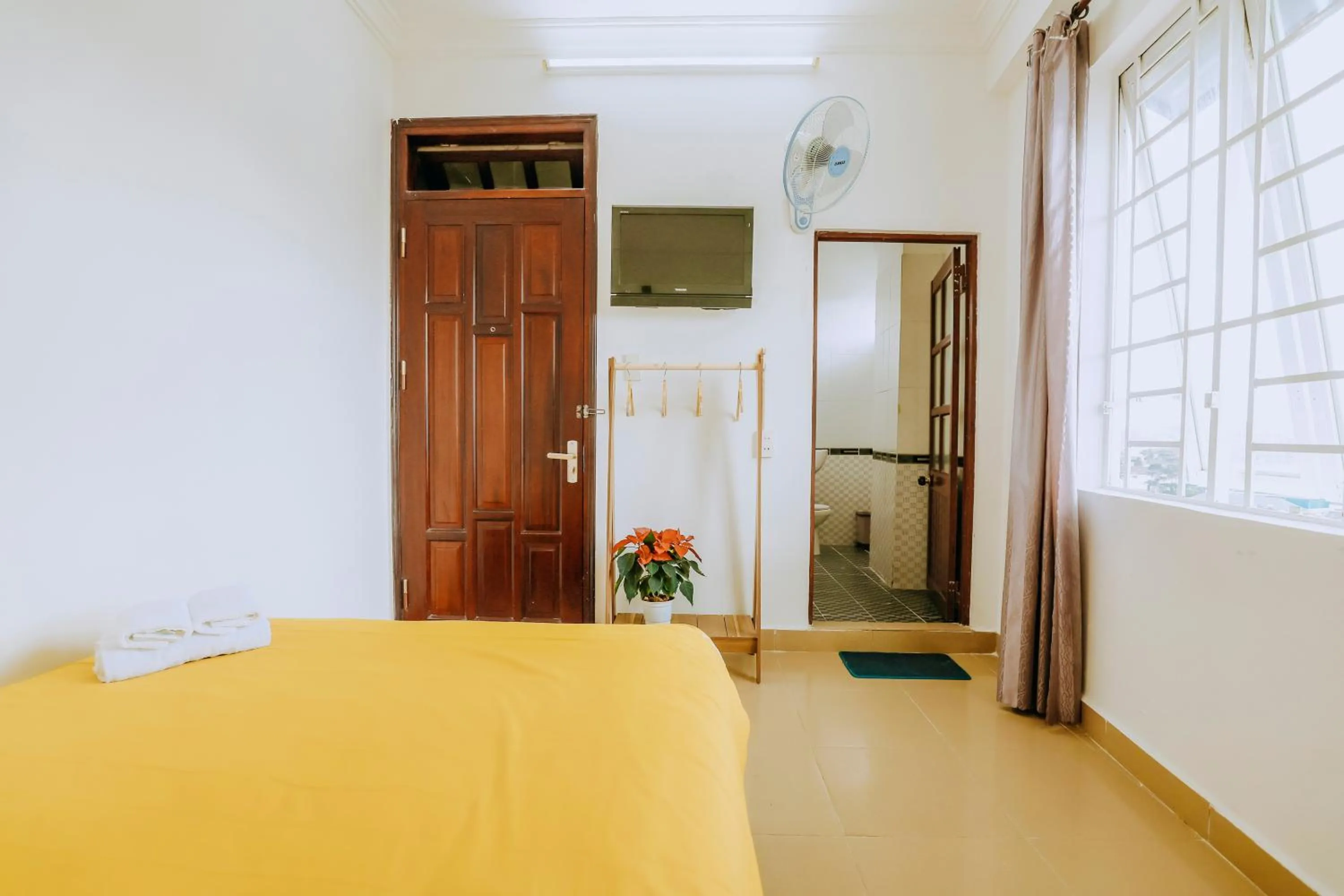 Bedroom, Bed in Pearl Wealth Dalat Hotel