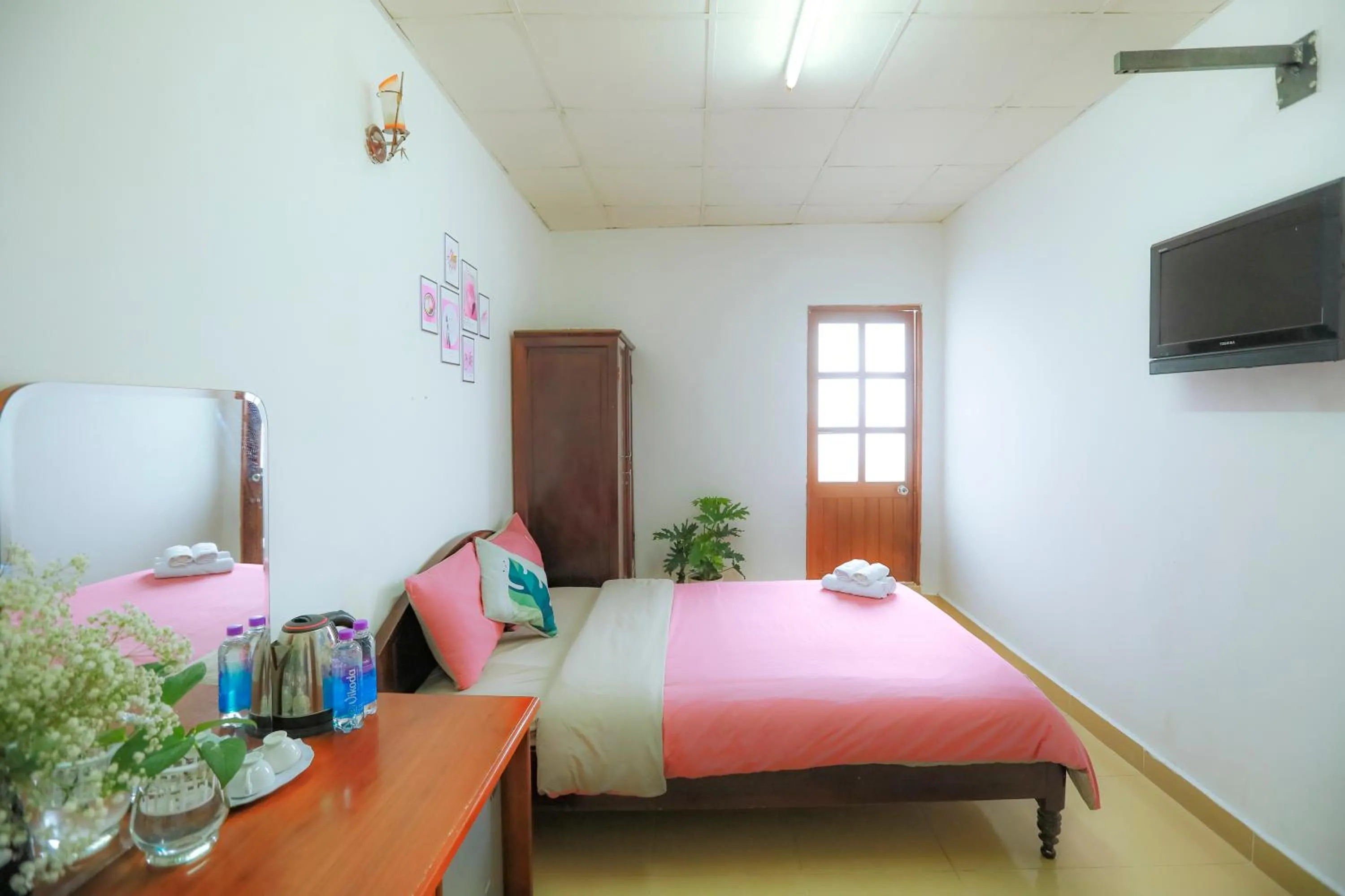 Bedroom, Bed in Pearl Wealth Dalat Hotel